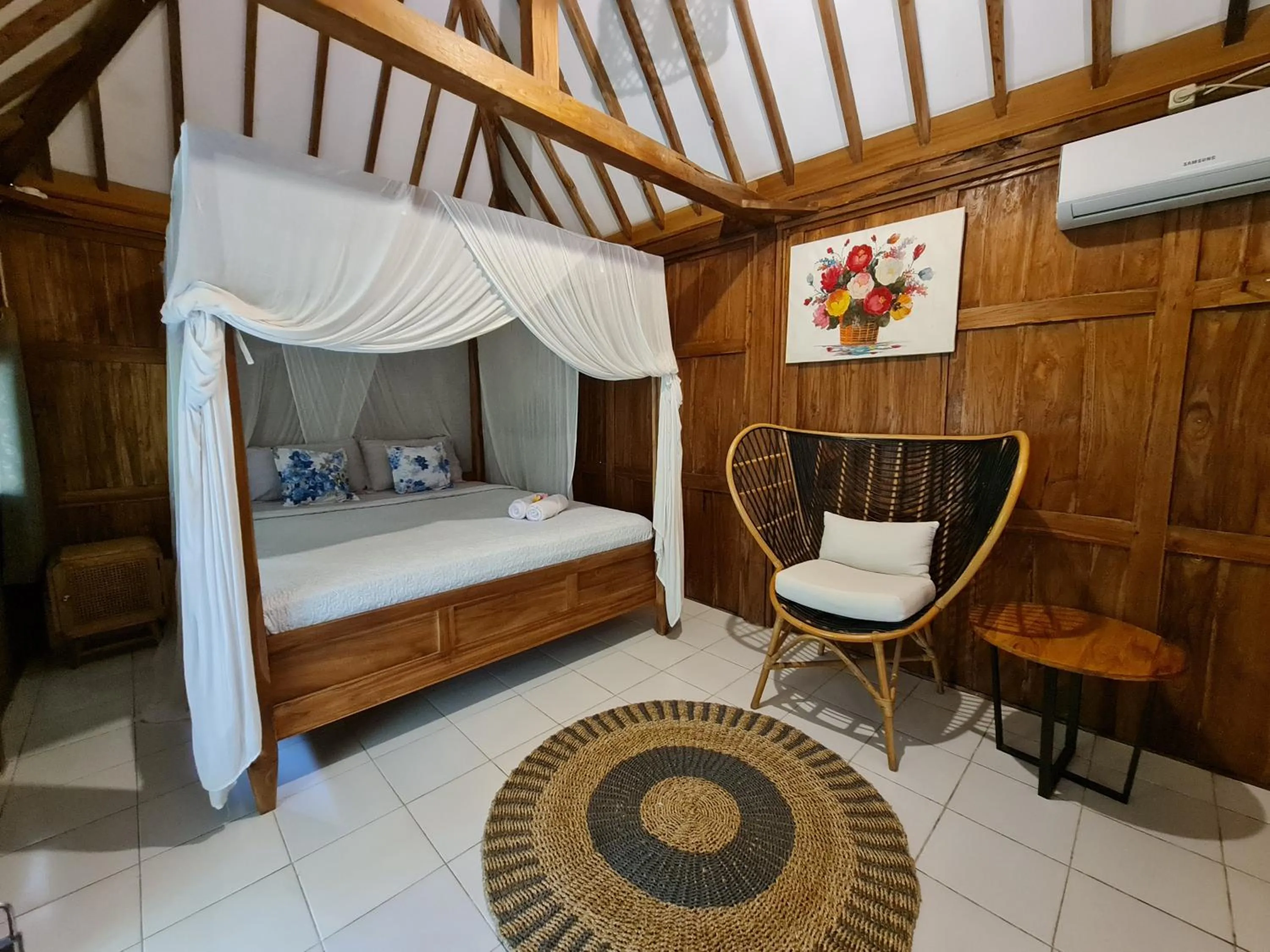 Bed in Villa Kayu Yogyakarta