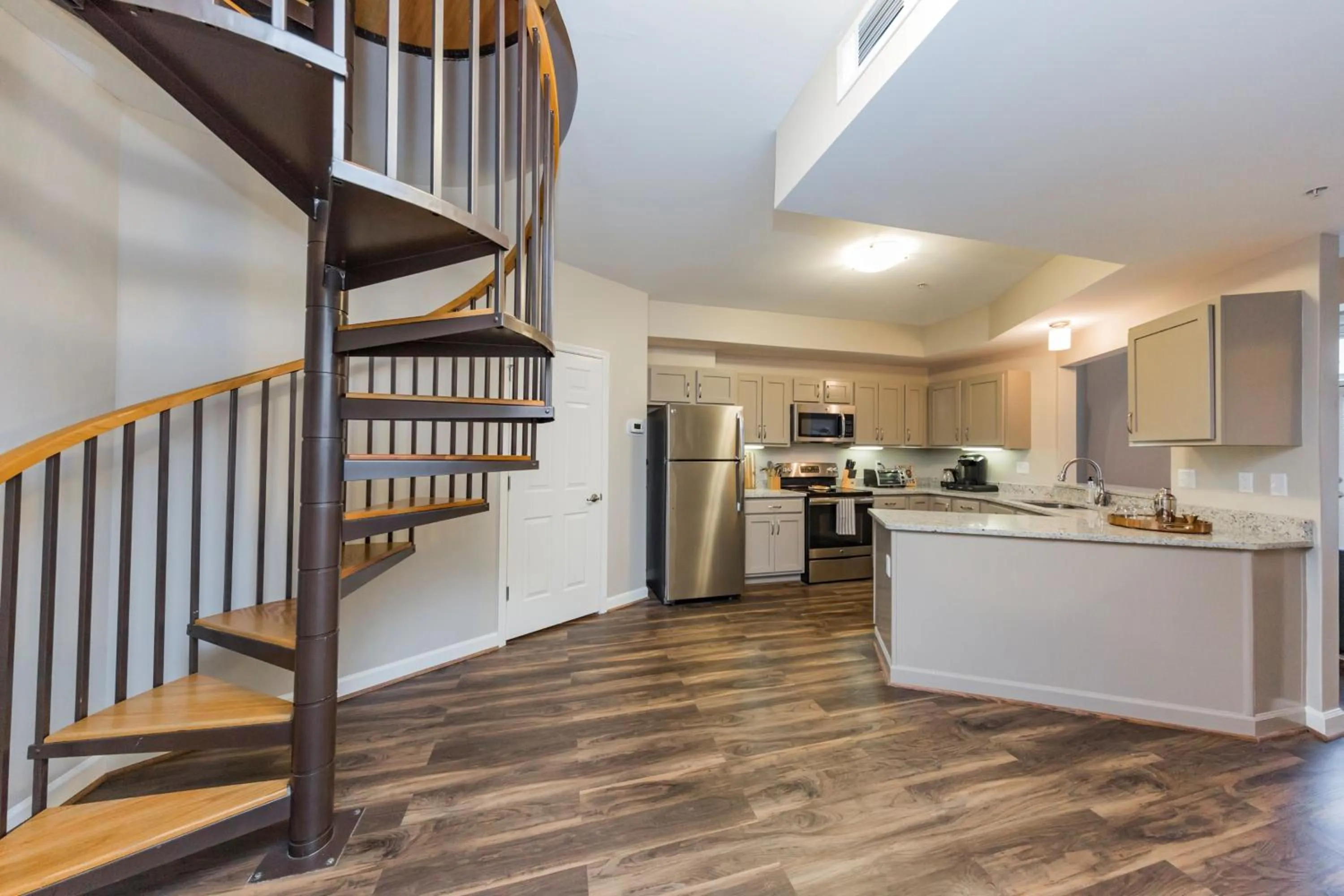 Mint House Nashville - Hillsboro Village