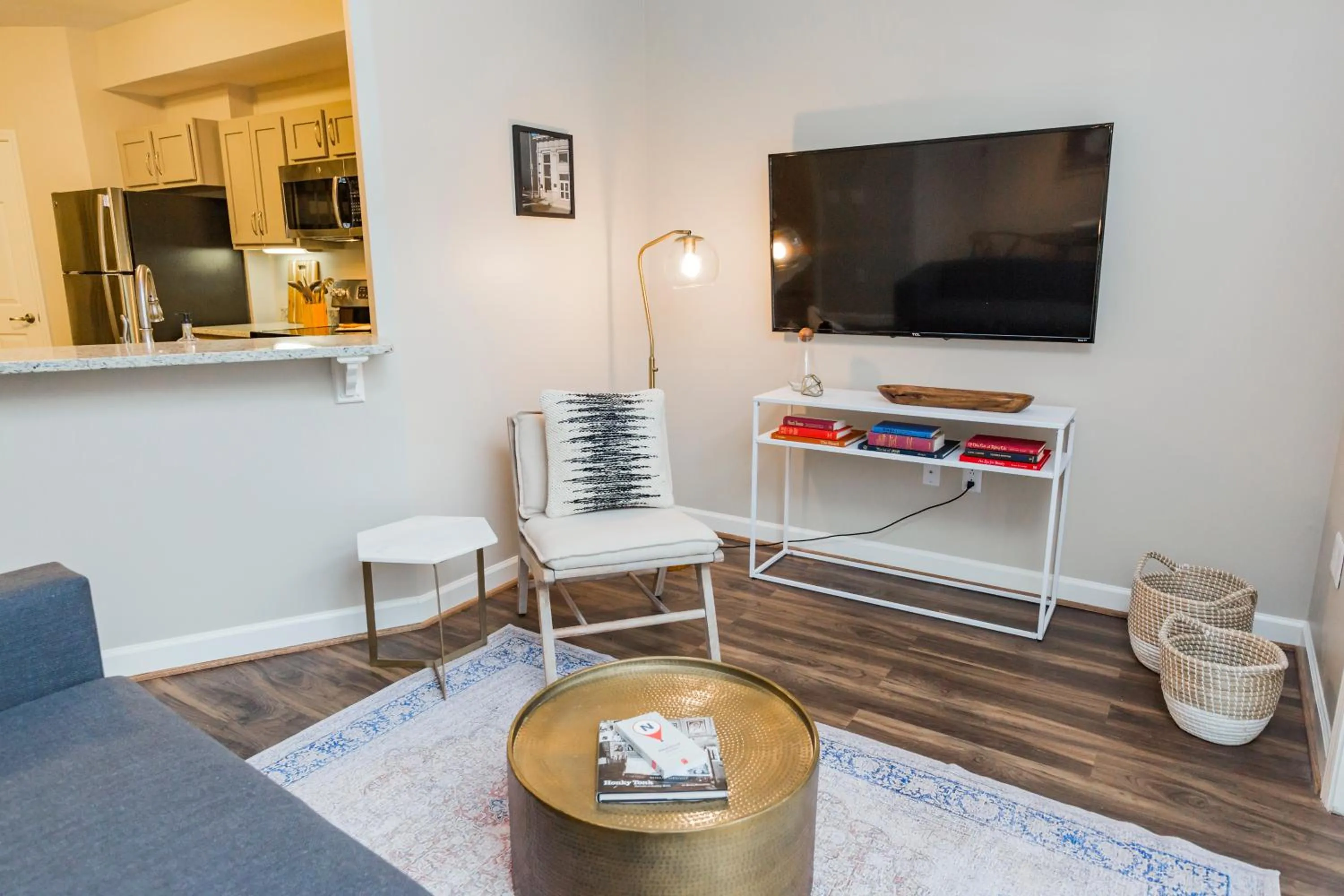 TV and multimedia in Mint House Nashville - Hillsboro Village