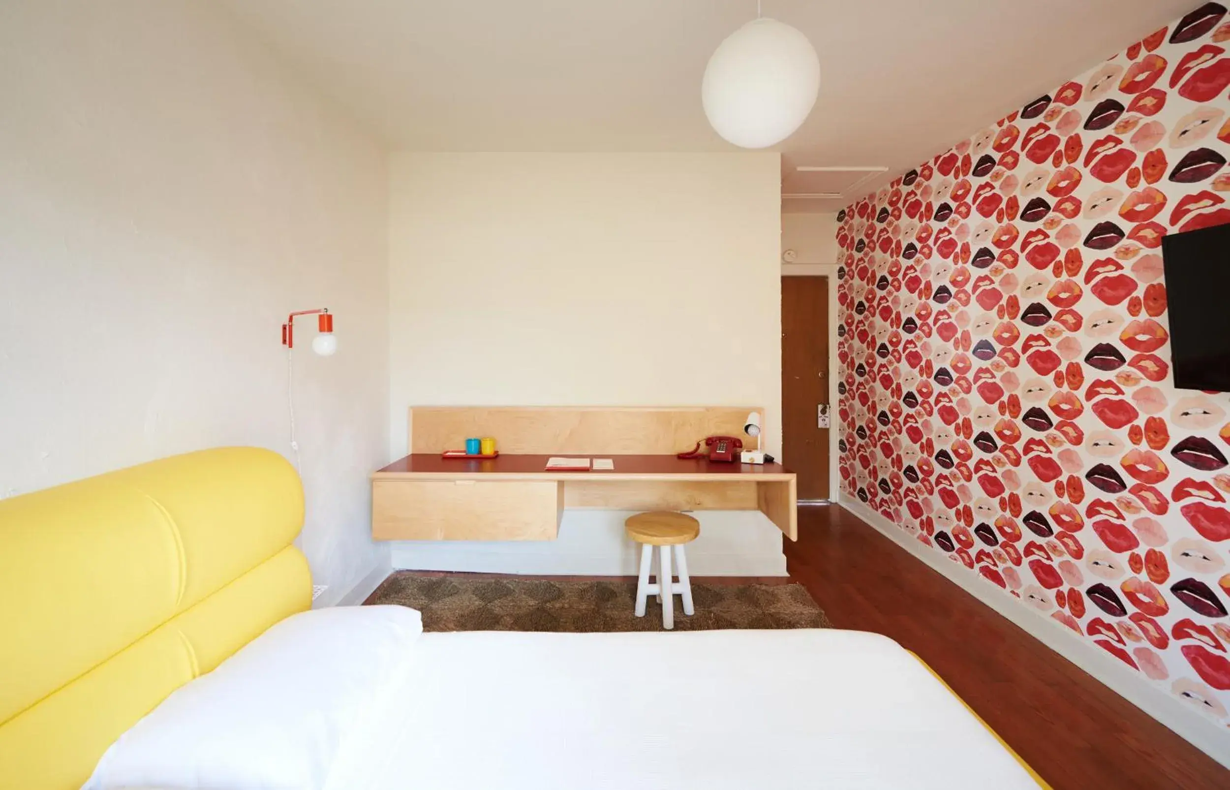 Queen Room in Austin Motel Queen Room in Austin Motel