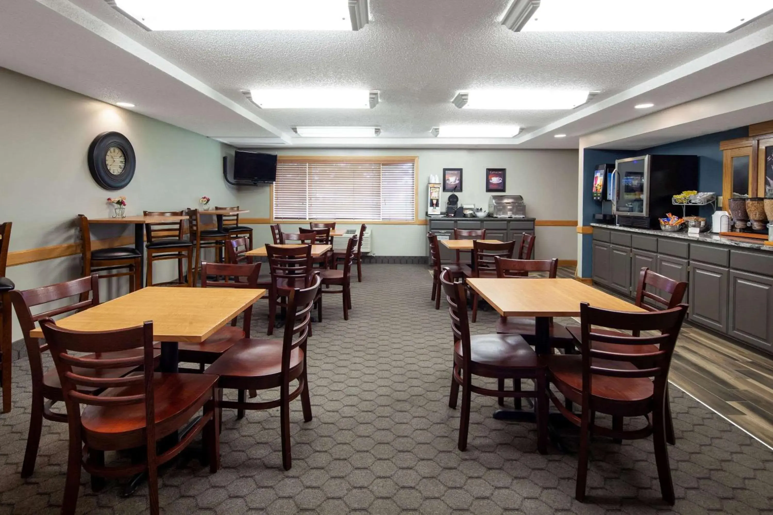 Restaurant/places to eat in AmericInn by Wyndham Northfield Restaurant/places to eat in AmericInn by Wyndham Northfield