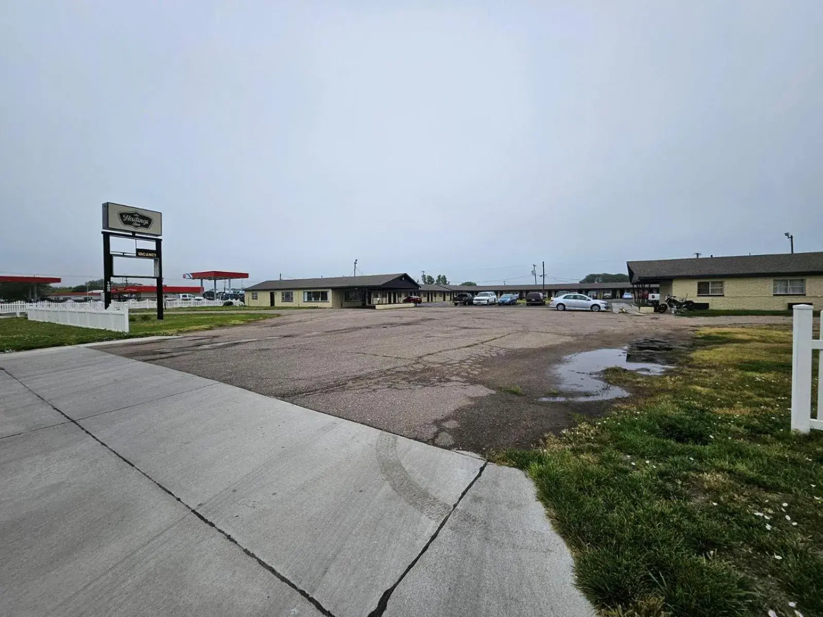 Property building in Hastings Inn Property building in Hastings Inn