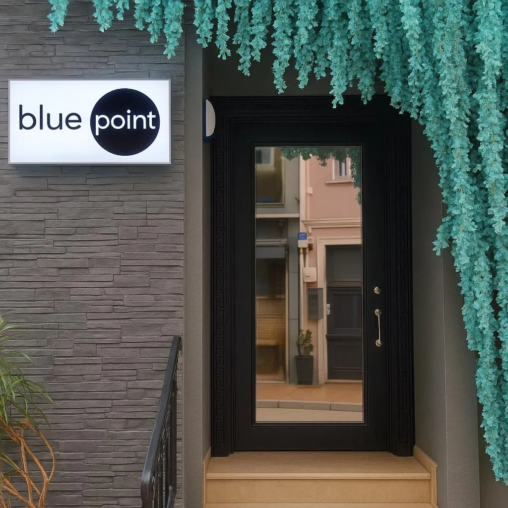Facade/entrance in Blue Point Hotel