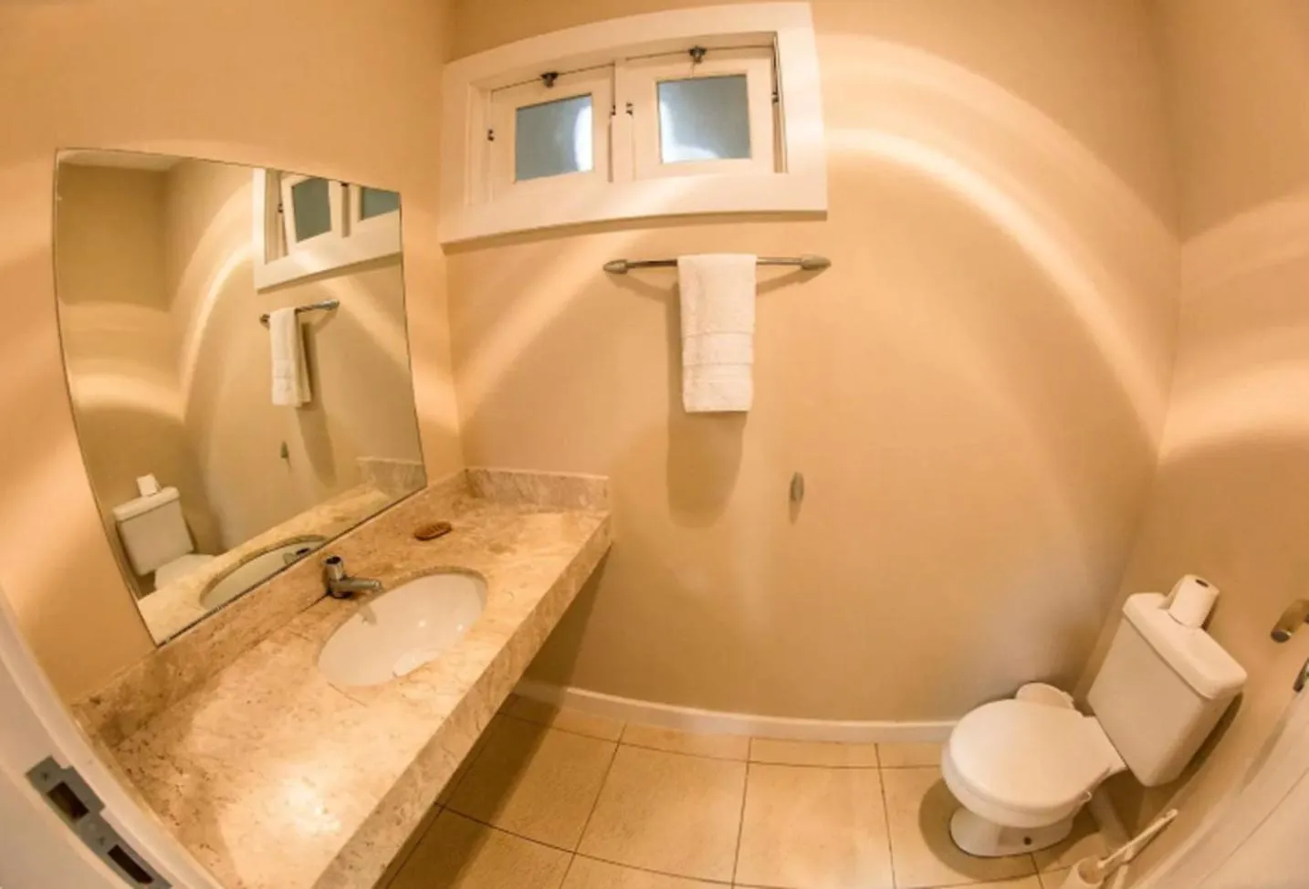 Toilet in Villa Mar de fondo