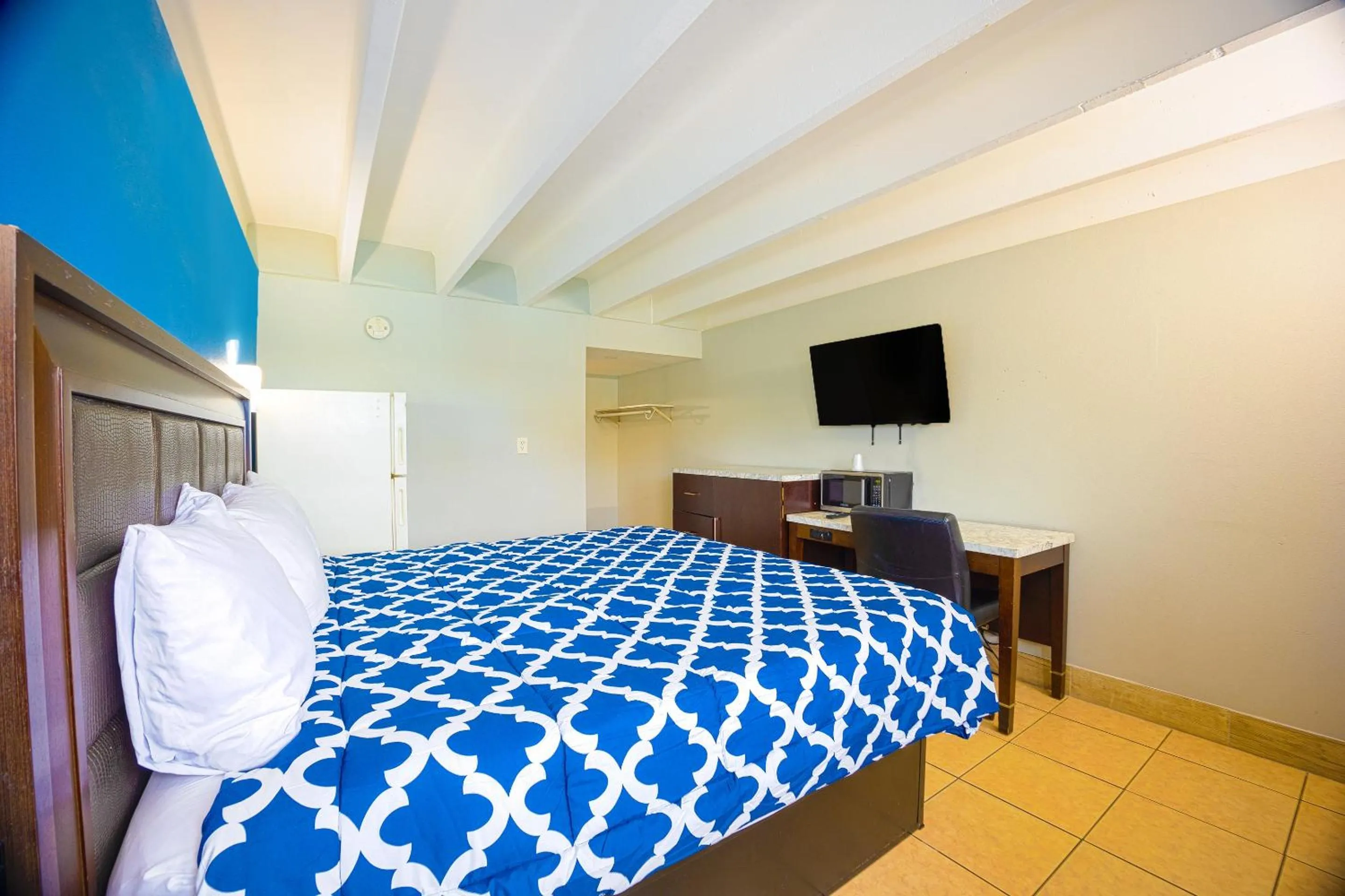 Bedroom, Bed in Aladdin Motel By OYO Merritt Island