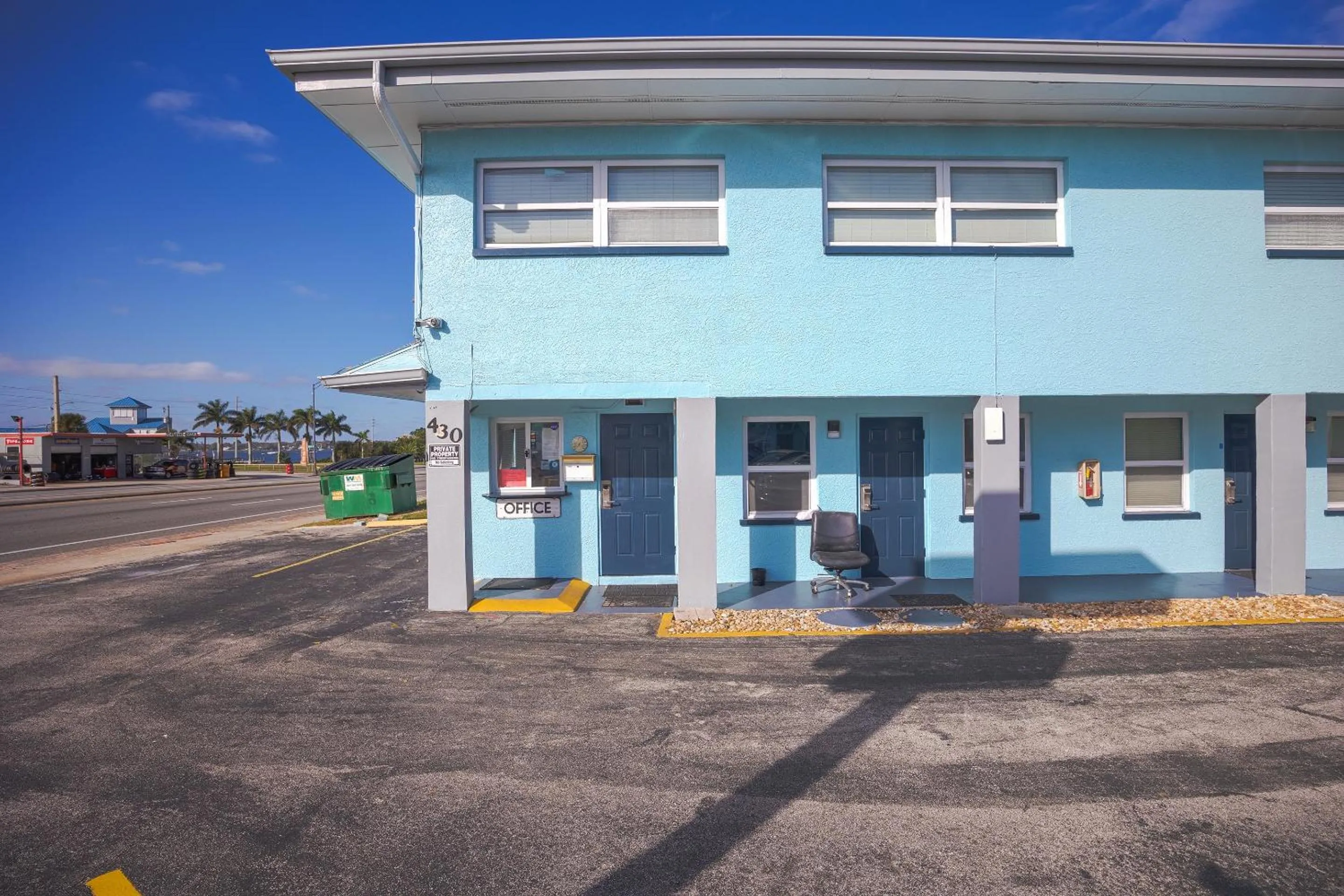 Facade/entrance in Aladdin Motel By OYO Merritt Island