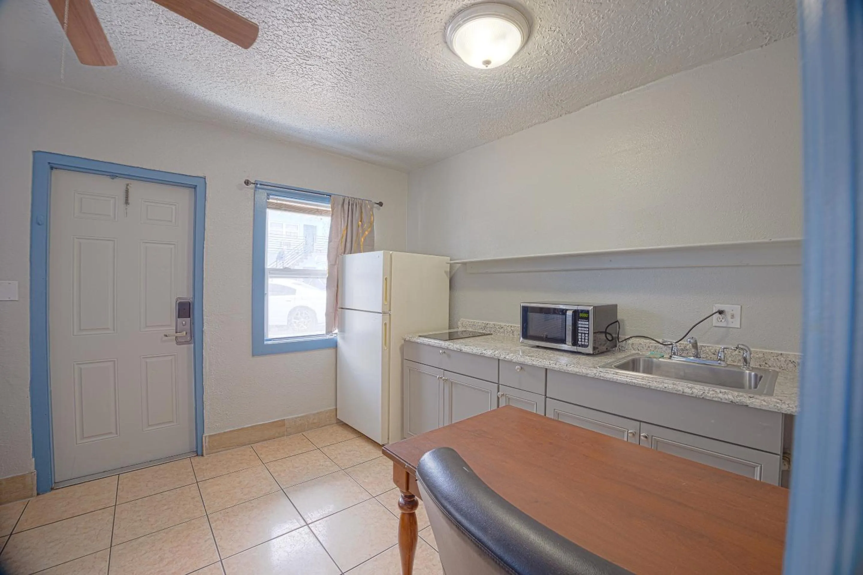 Bedroom in Aladdin Motel By OYO Merritt Island