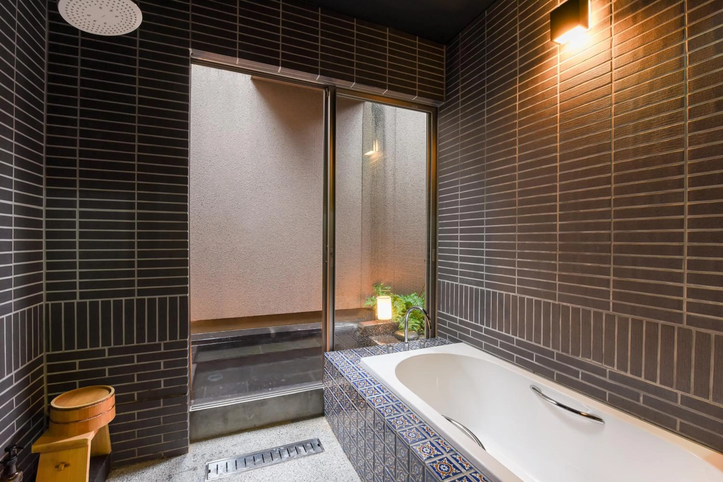 Hot Spring Bath in Kotengu Sanroji