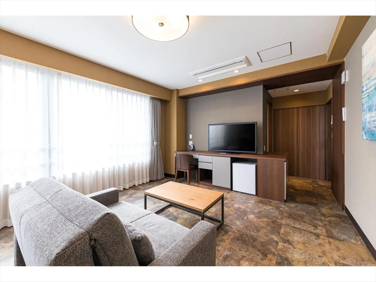 Photo of the whole room in HOTEL SHINPOIN OSAKA