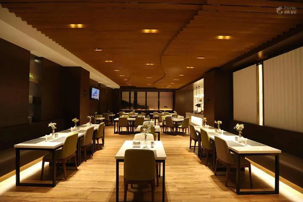 Restaurant/places to eat in Atour Hotel (Dongying Huanghe Road)