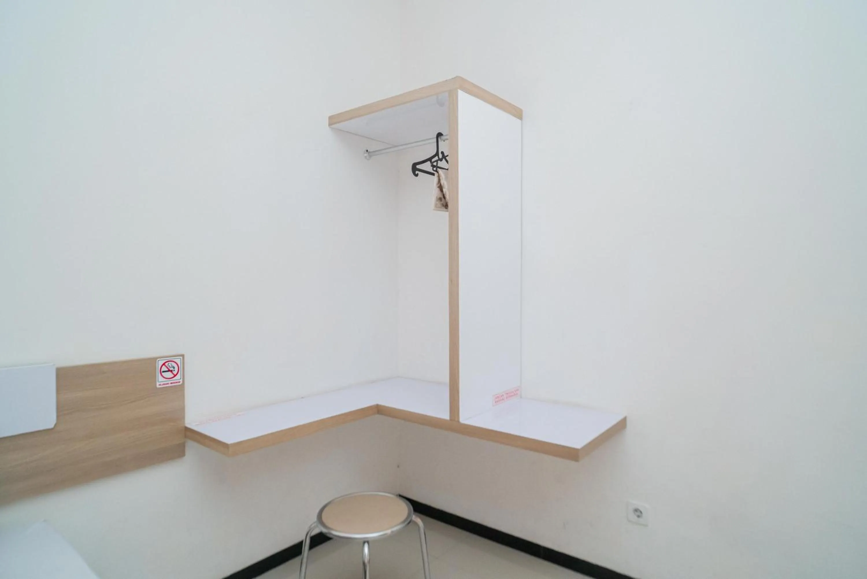 Bedroom in RedDoorz Syariah near Transmart MX Malang