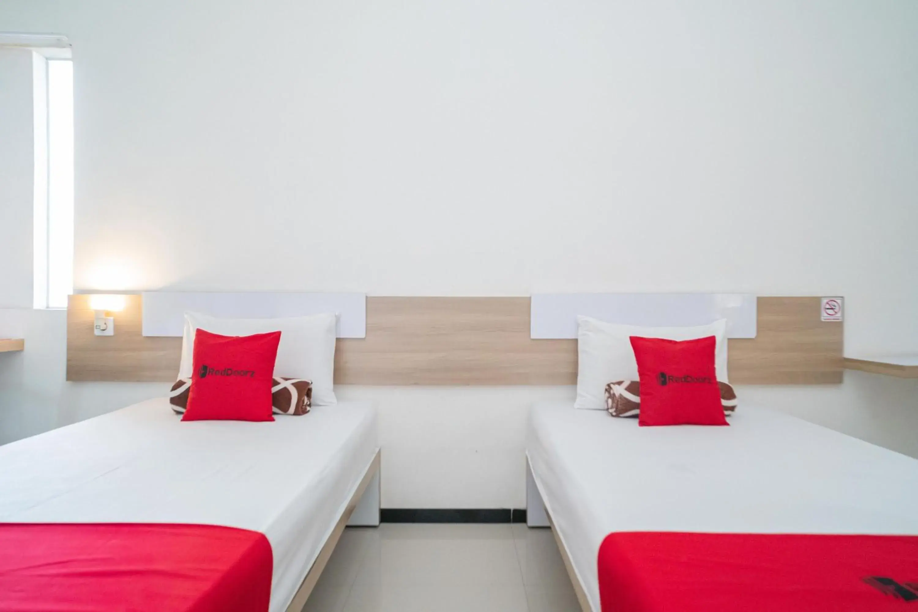 Bedroom, Bed in RedDoorz Syariah near Transmart MX Malang Bedroom, Bed in RedDoorz Syariah near Transmart MX Malang