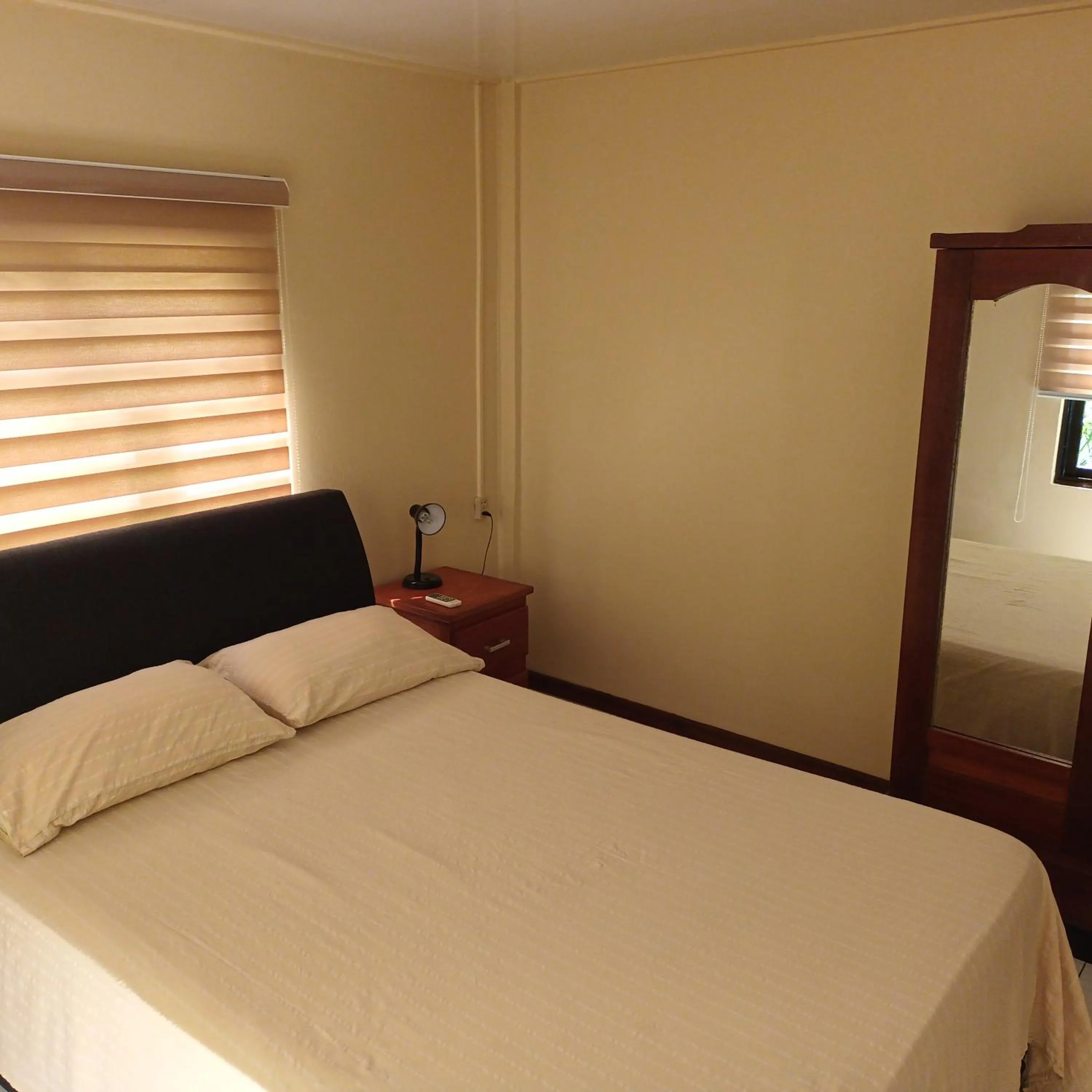 Bedroom, Bed in Max Garden and Pool