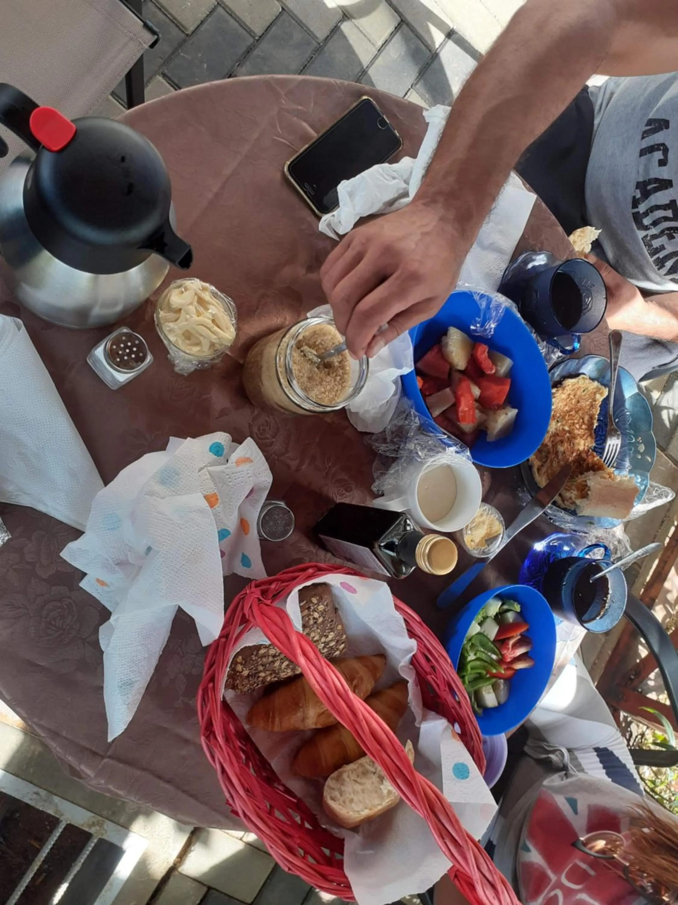 Food in Max Garden and Pool