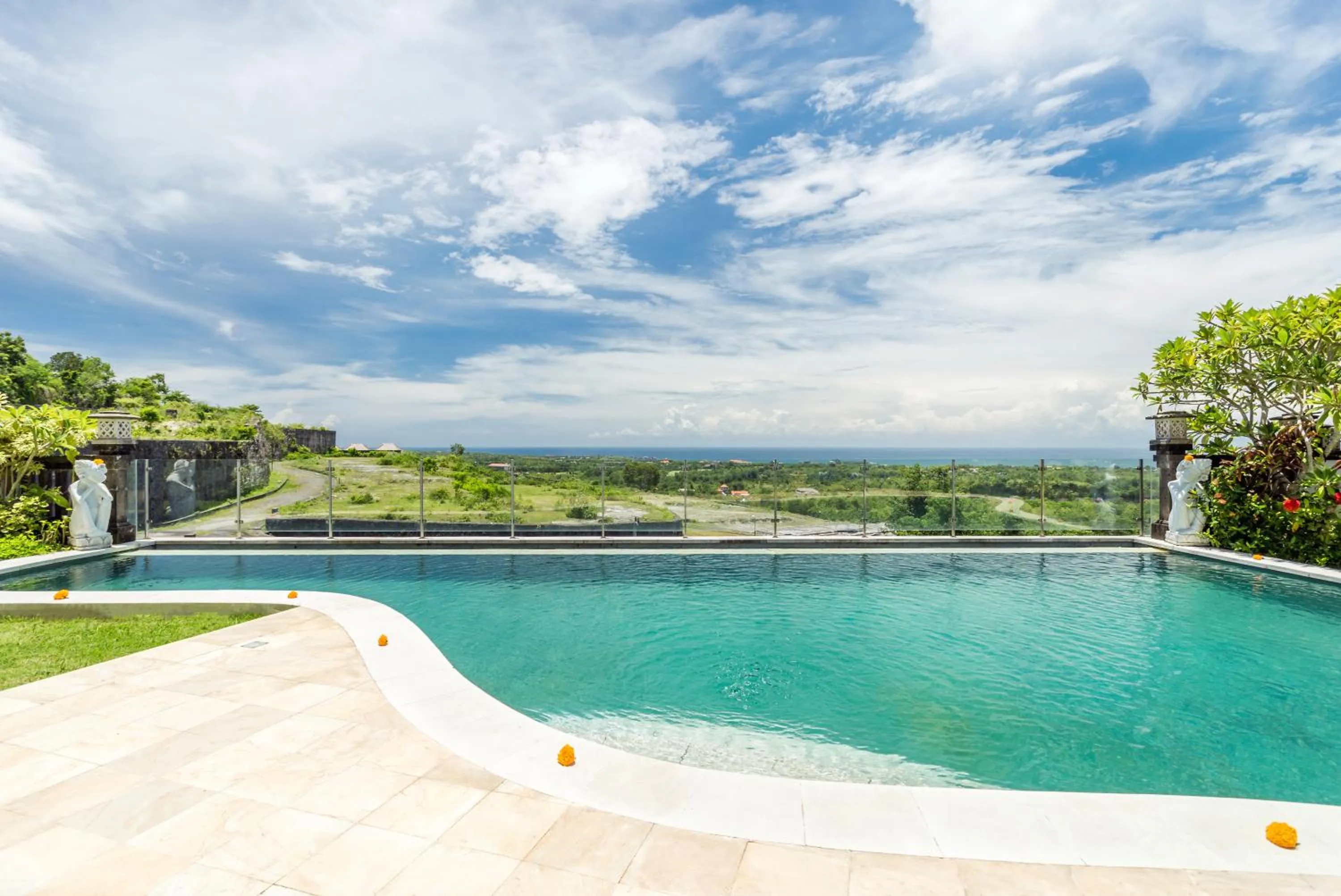 Swimming pool in Villa Bali Blue