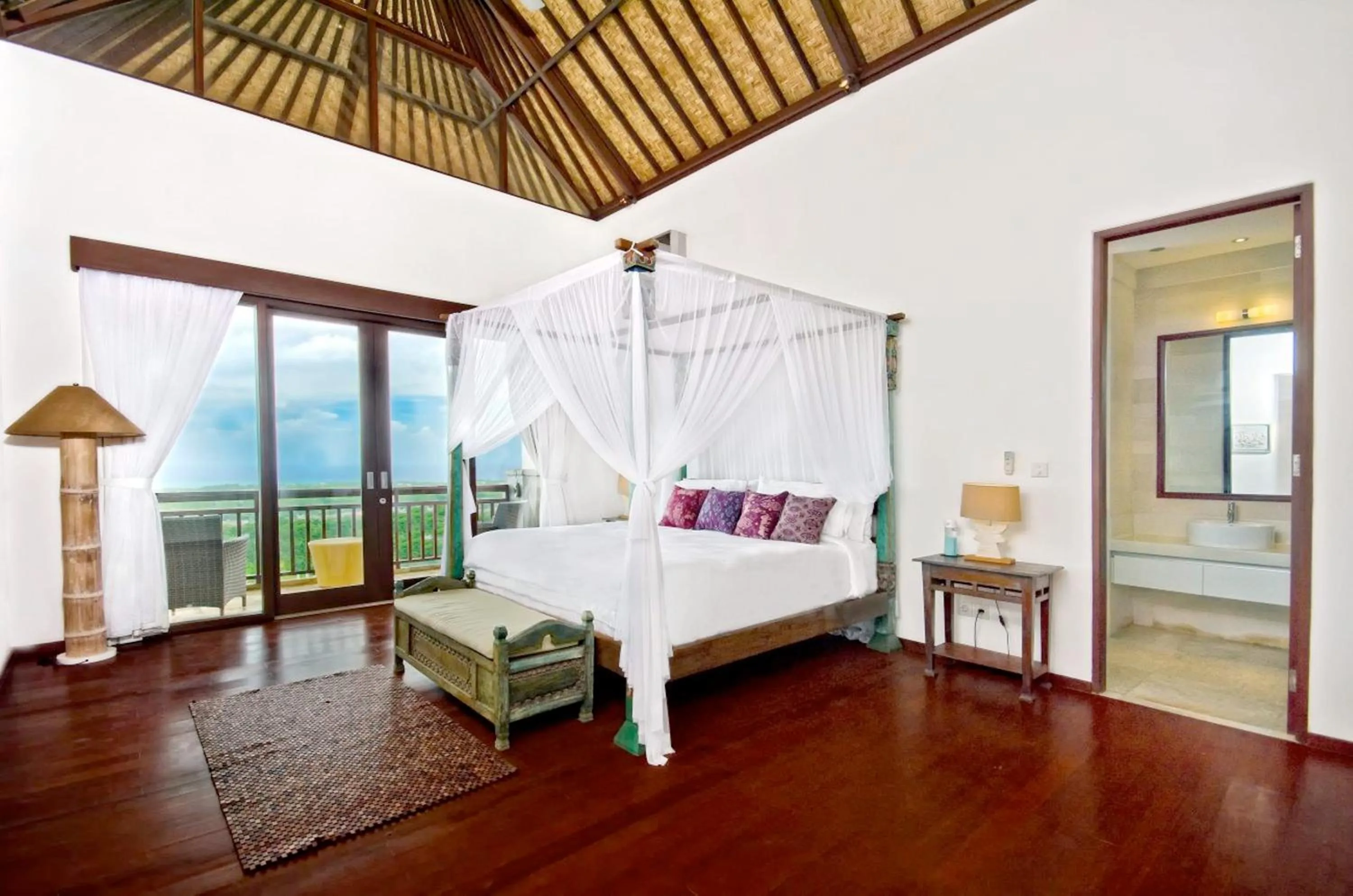 Bed in Villa Bali Blue