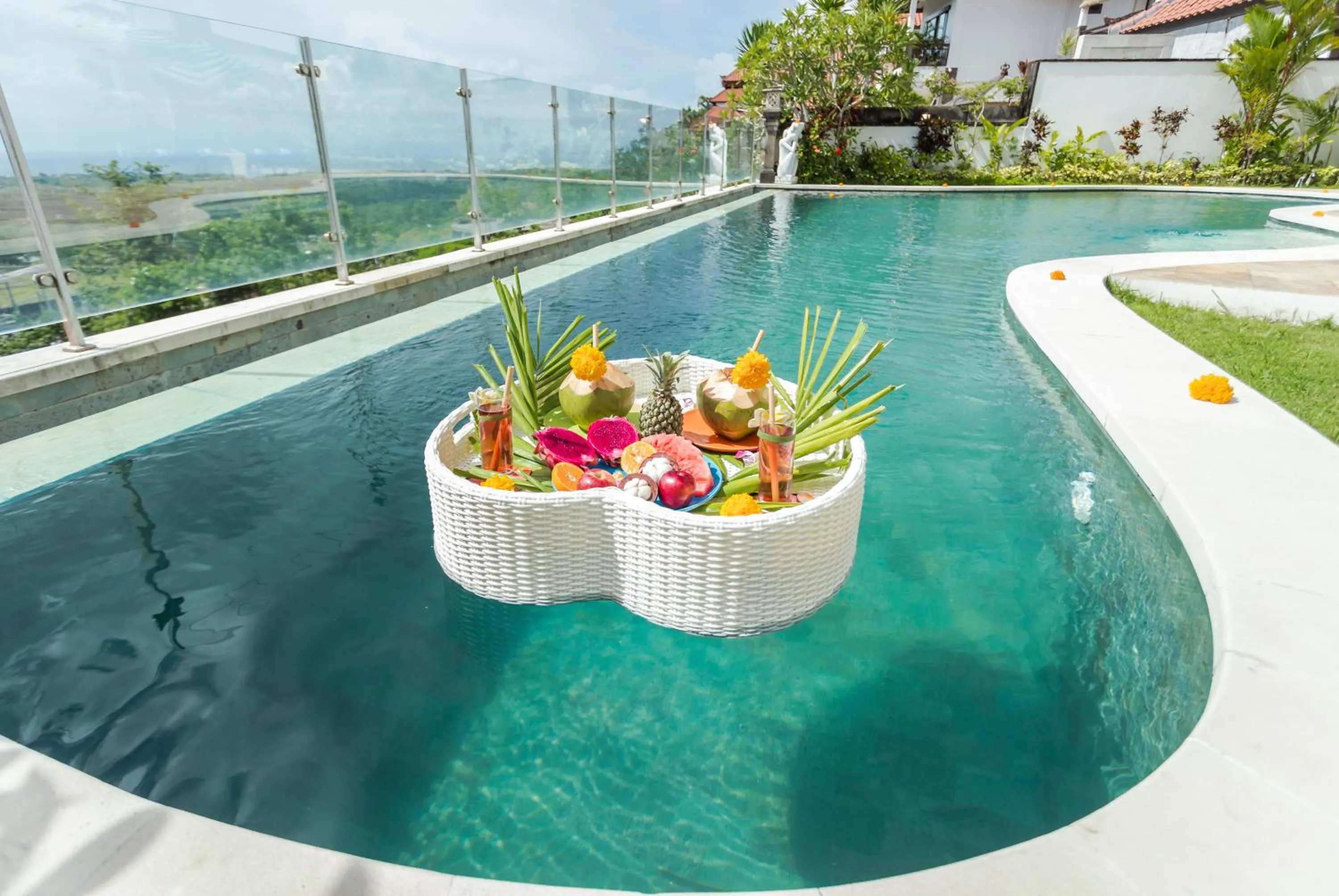 Swimming pool in Villa Bali Blue