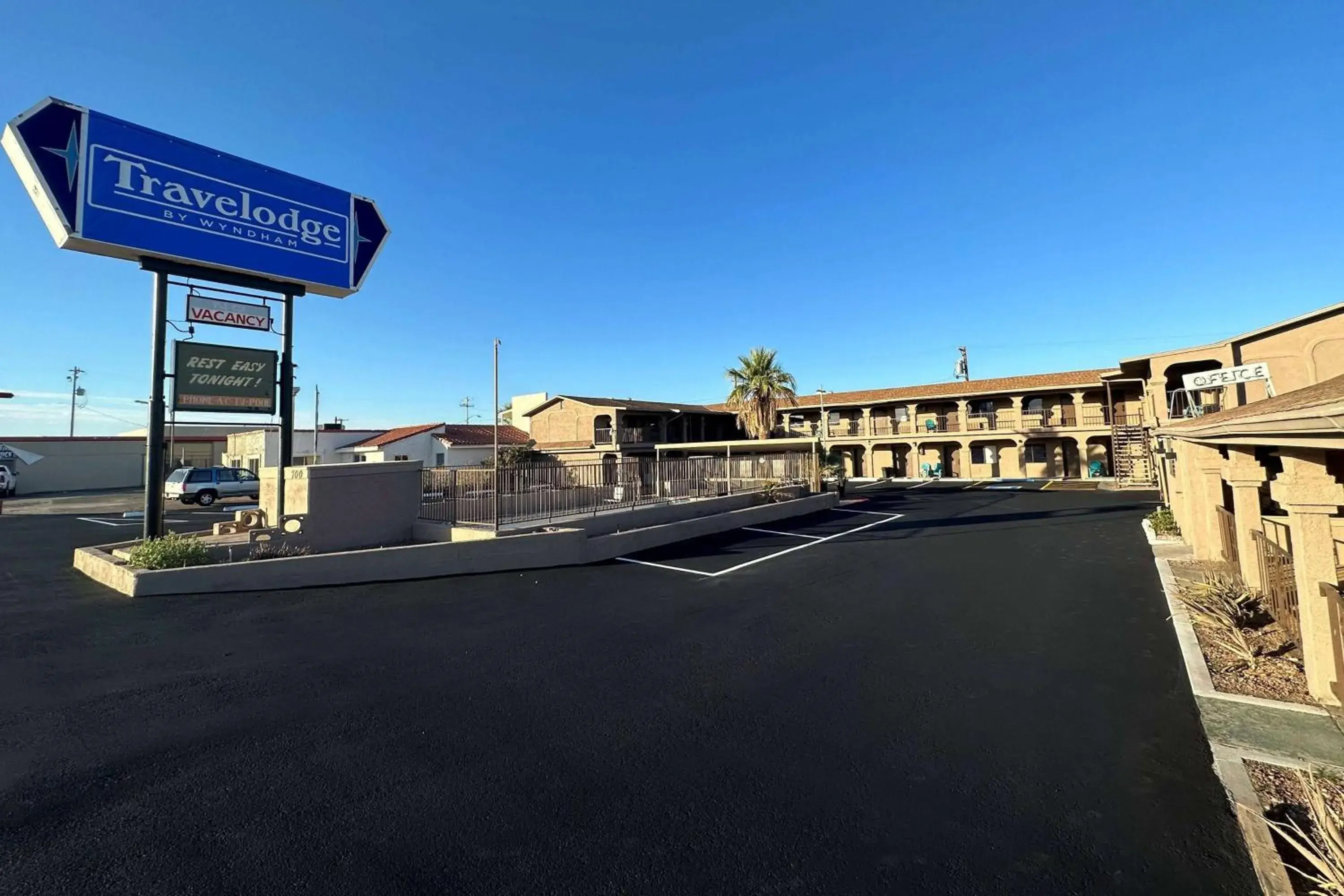 Property building in Travelodge by Wyndham Parker Property building in Travelodge by Wyndham Parker