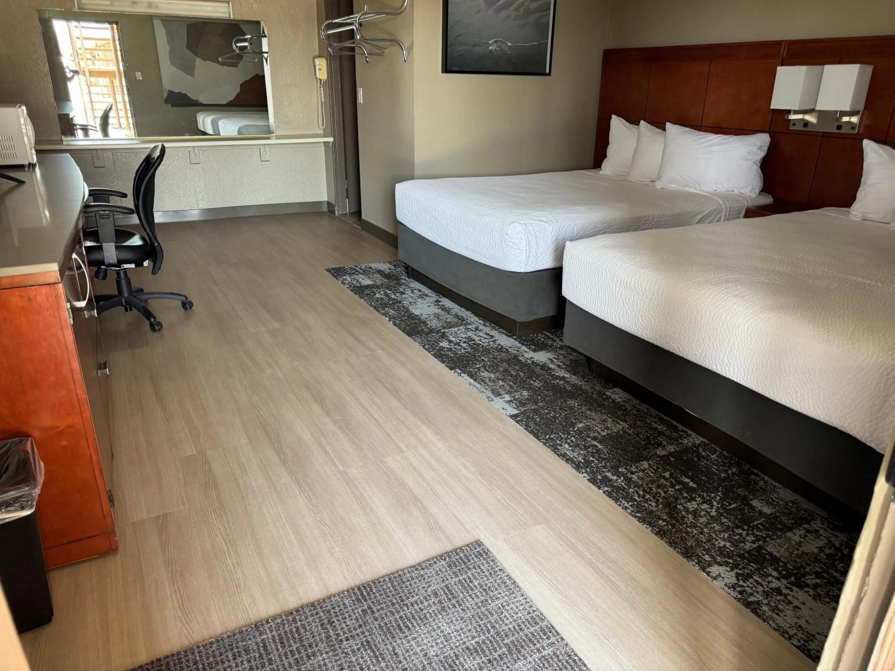 Bed in Travelodge by Wyndham Parker