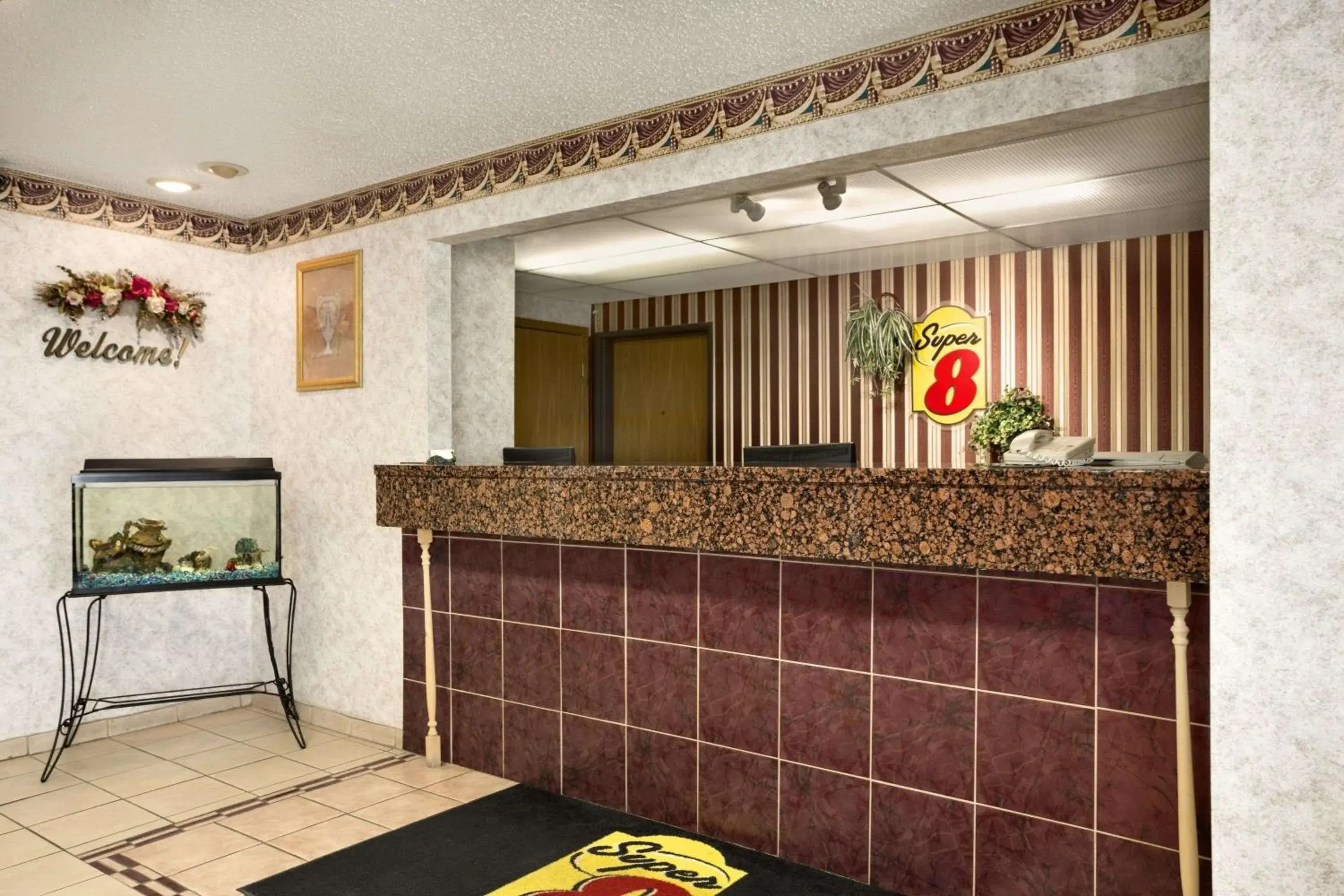 Lobby or reception in Super 8 by Wyndham Cameron Lobby or reception in Super 8 by Wyndham Cameron