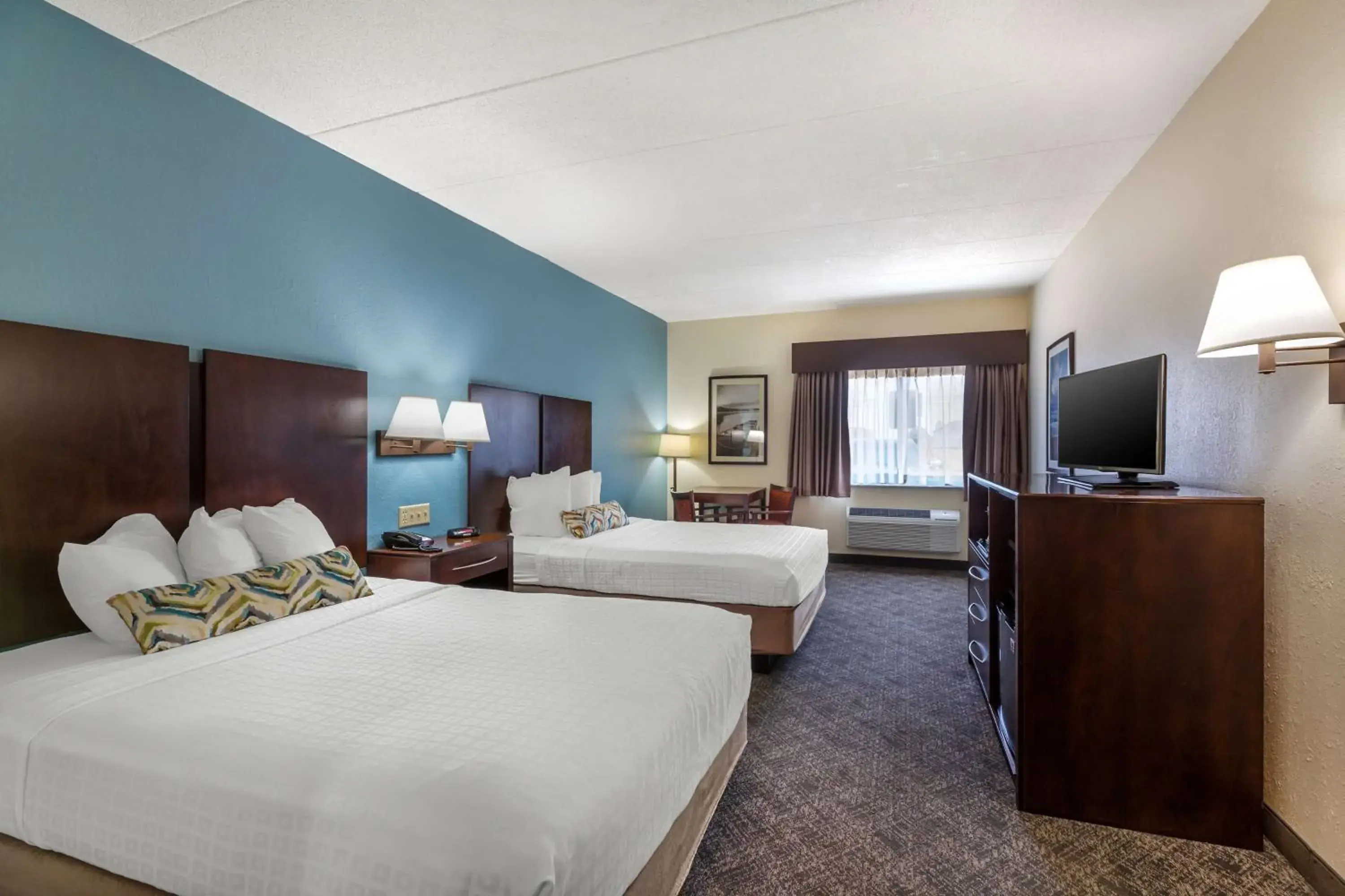 Bedroom, Bed in Best Western Port Clinton Bedroom, Bed in Best Western Port Clinton