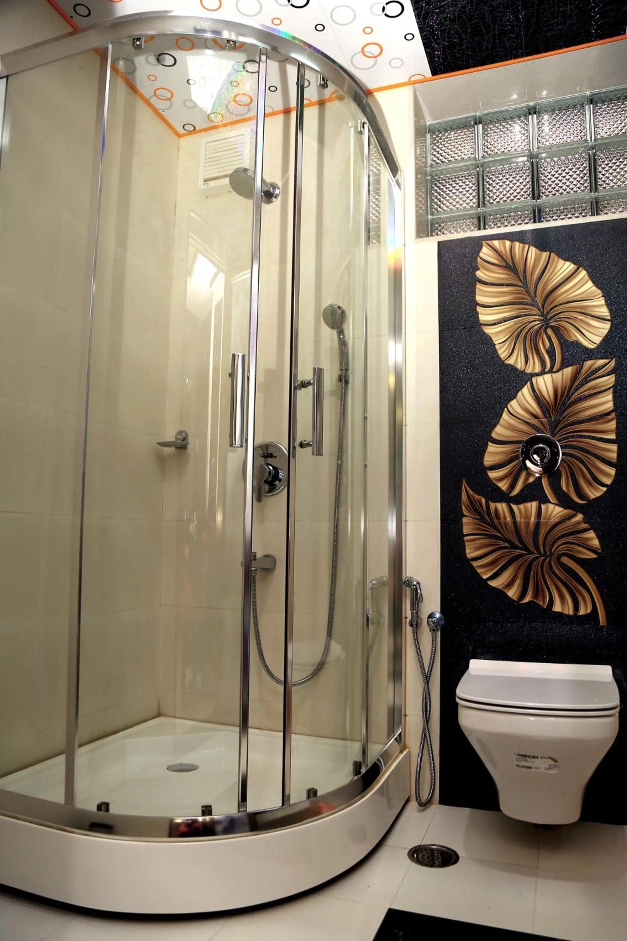 Bathroom in Beverly villa