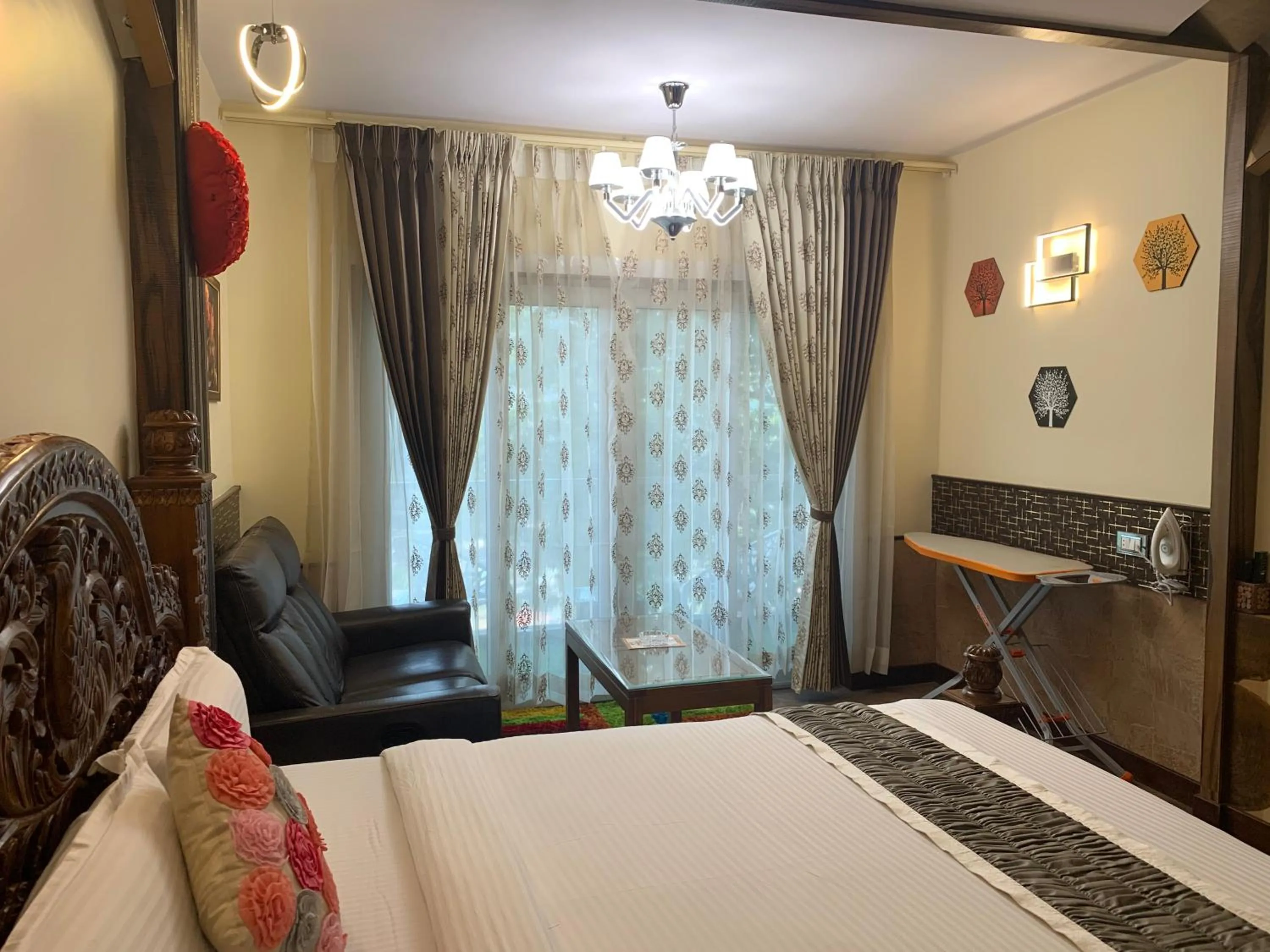 Bed in Beverly villa