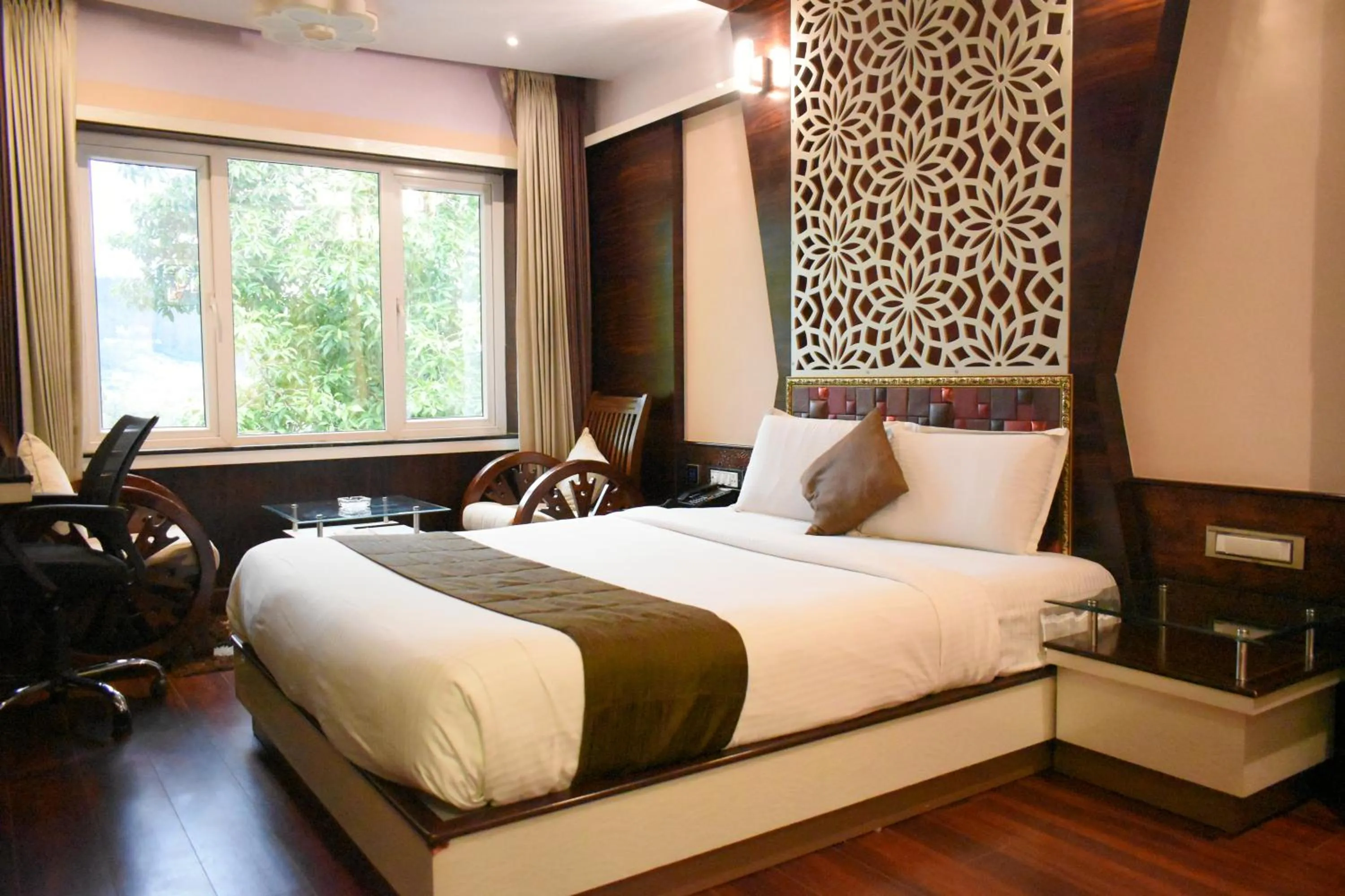 Bed in Beverly villa