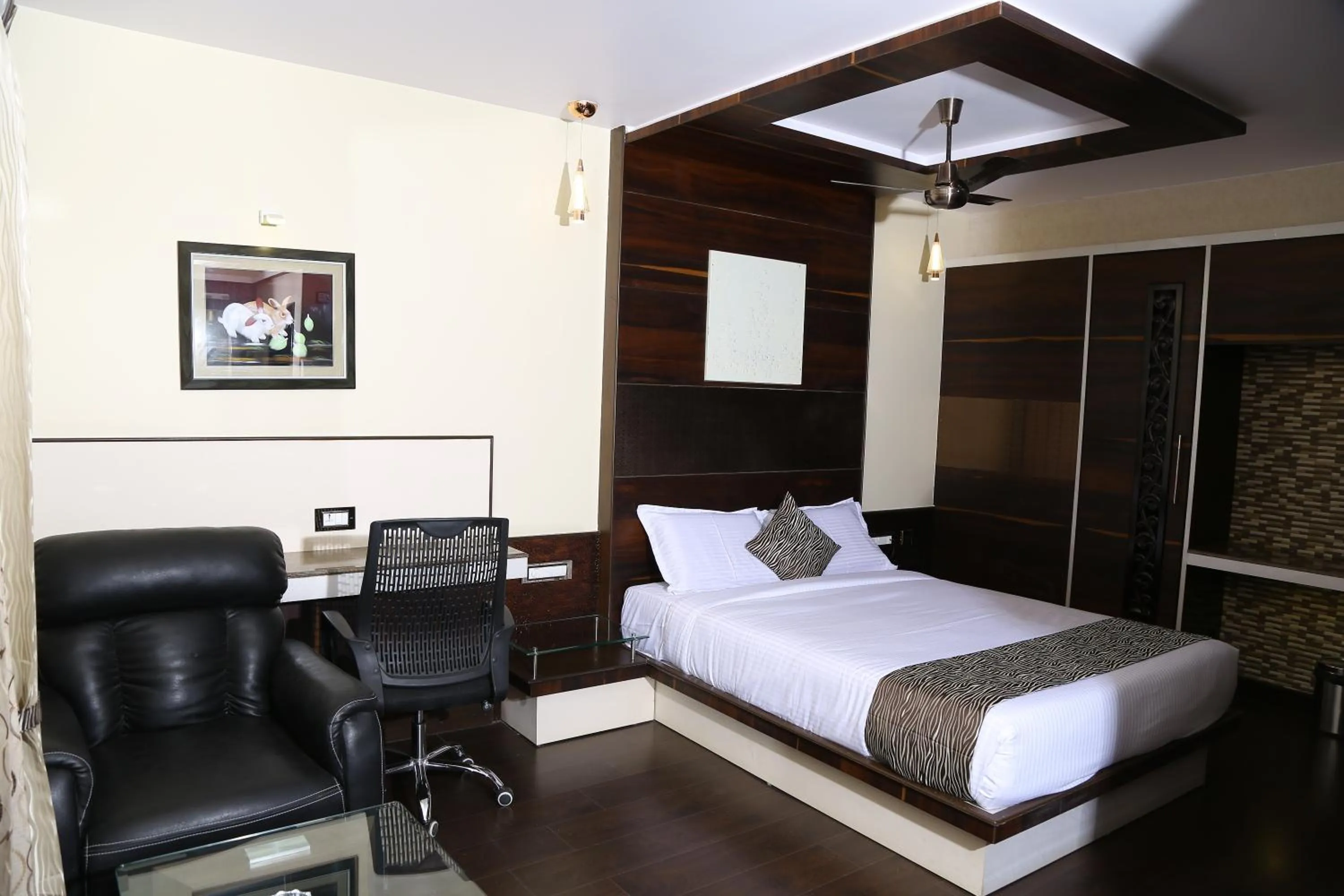 Photo of the whole room, Bed in Beverly villa