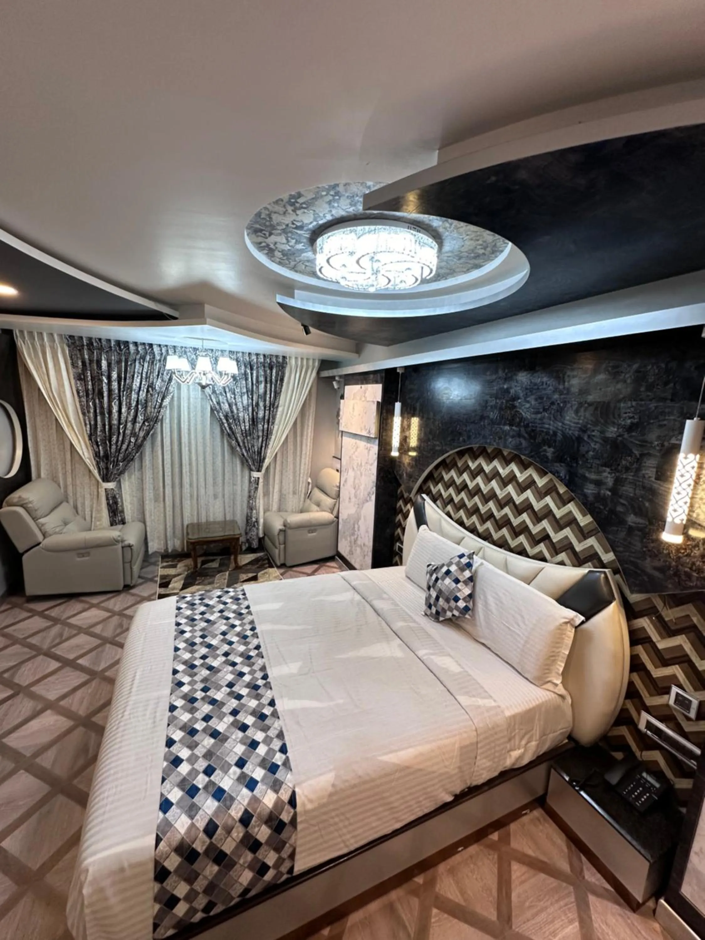 Bed in Beverly villa