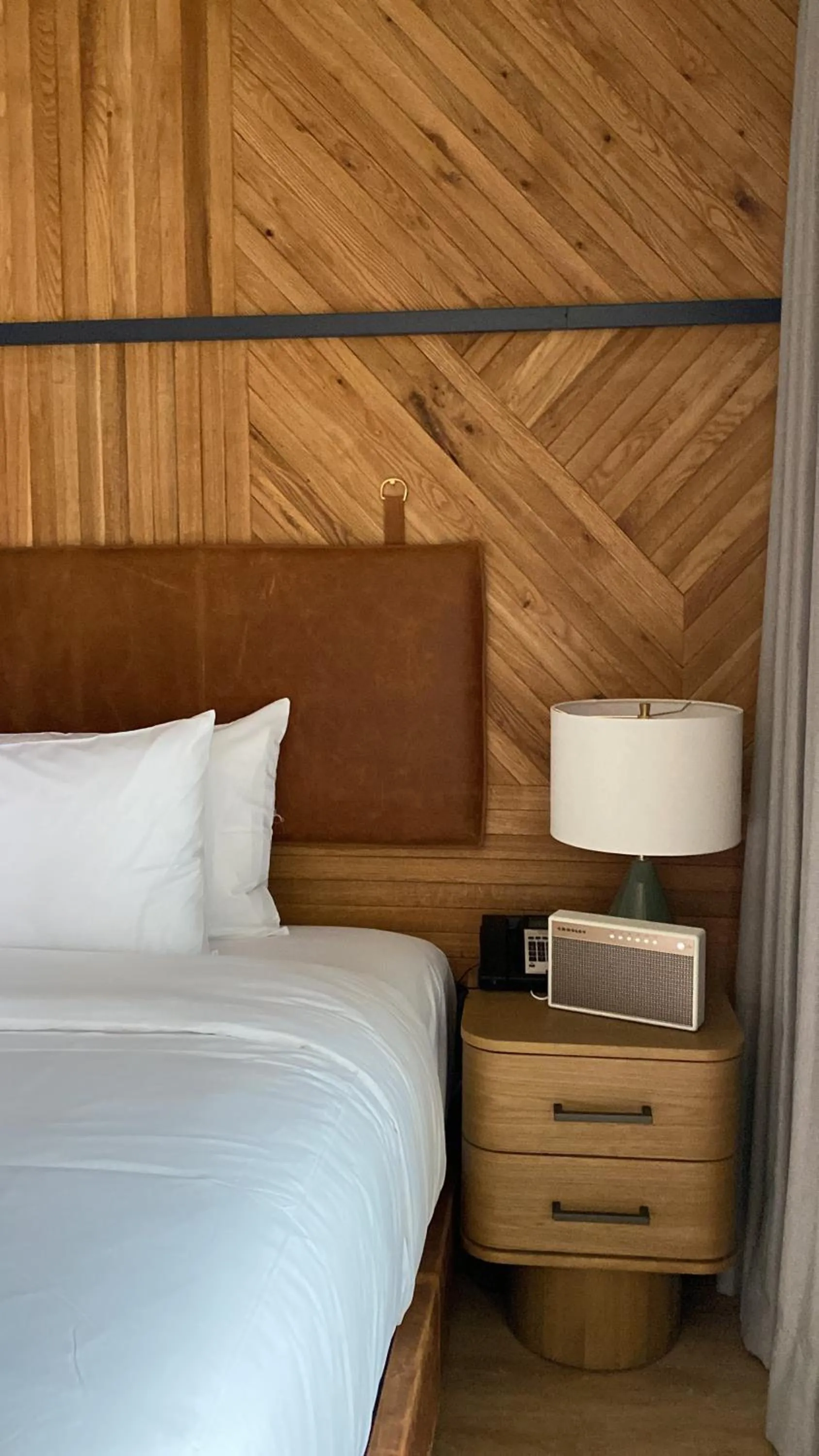 Bed in Calistoga Motor Lodge and Spa