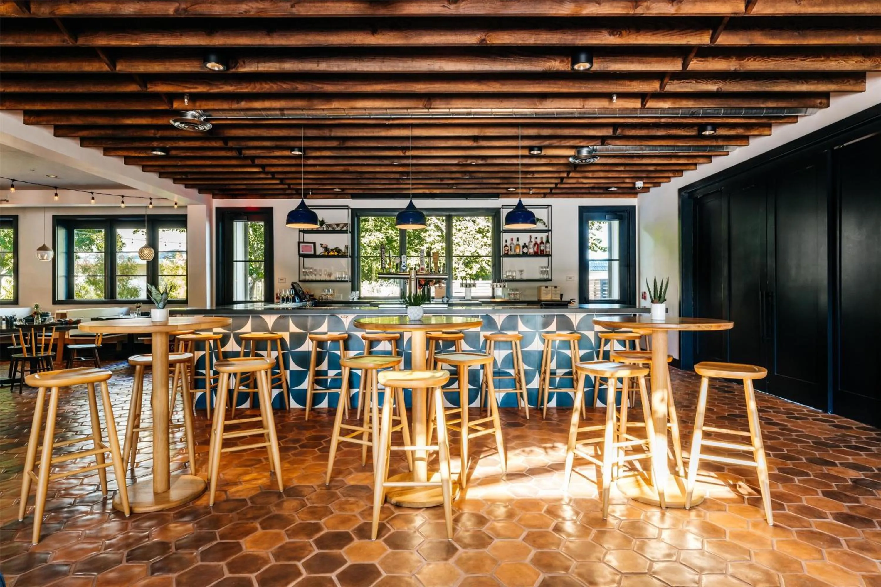 Lounge or bar in Calistoga Motor Lodge and Spa