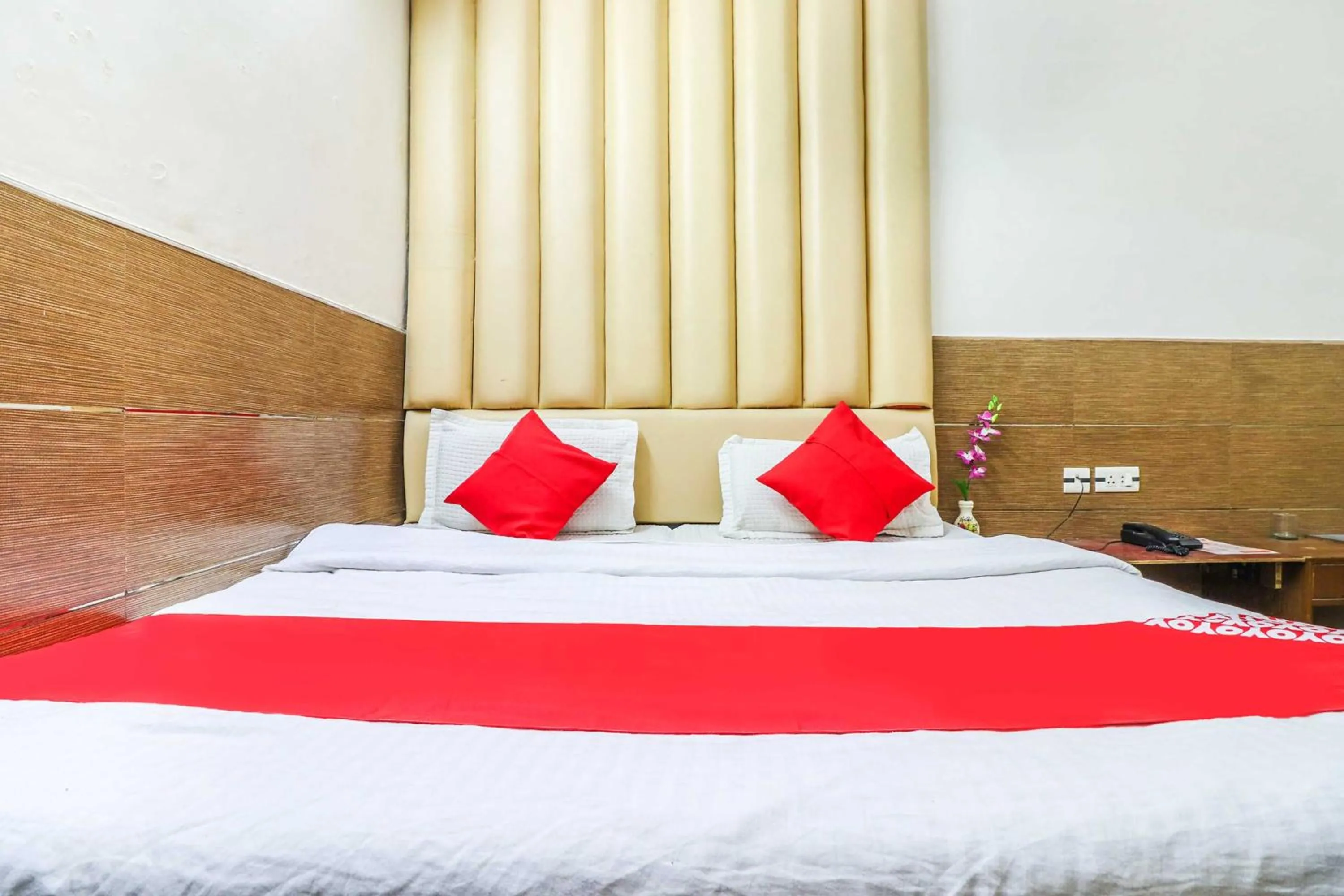 Bedroom in Hotel O Prem Chunaria