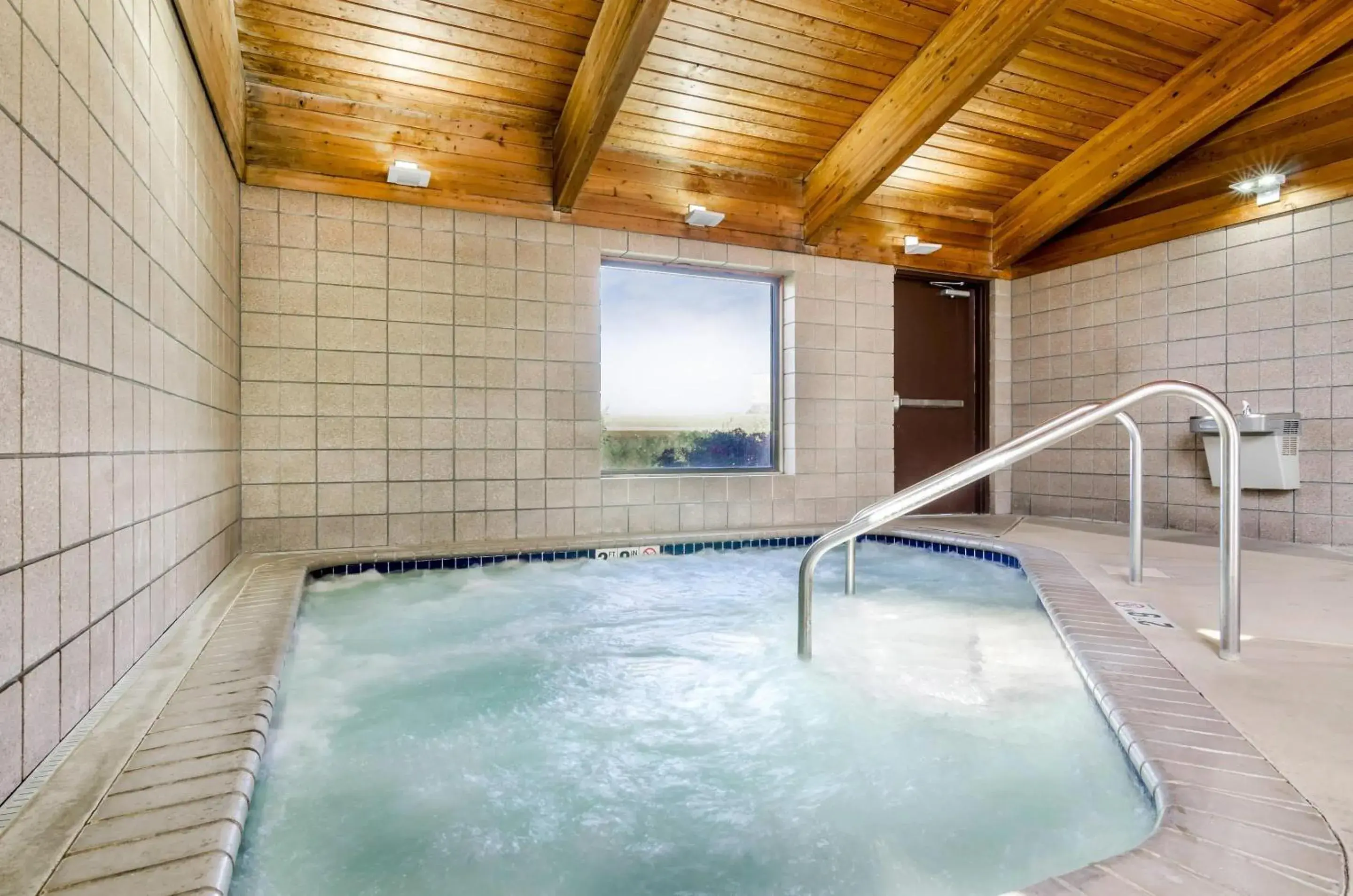 Spa and wellness centre/facilities in Rodeway Inn Hesston Spa and wellness centre/facilities in Rodeway Inn Hesston
