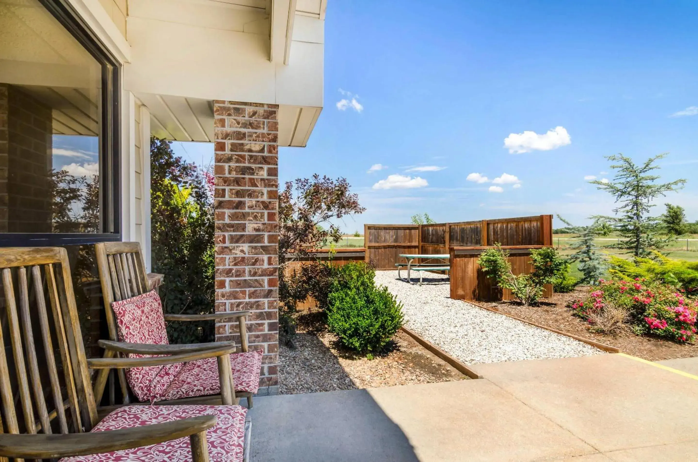 Property building in Rodeway Inn Hesston Property building in Rodeway Inn Hesston