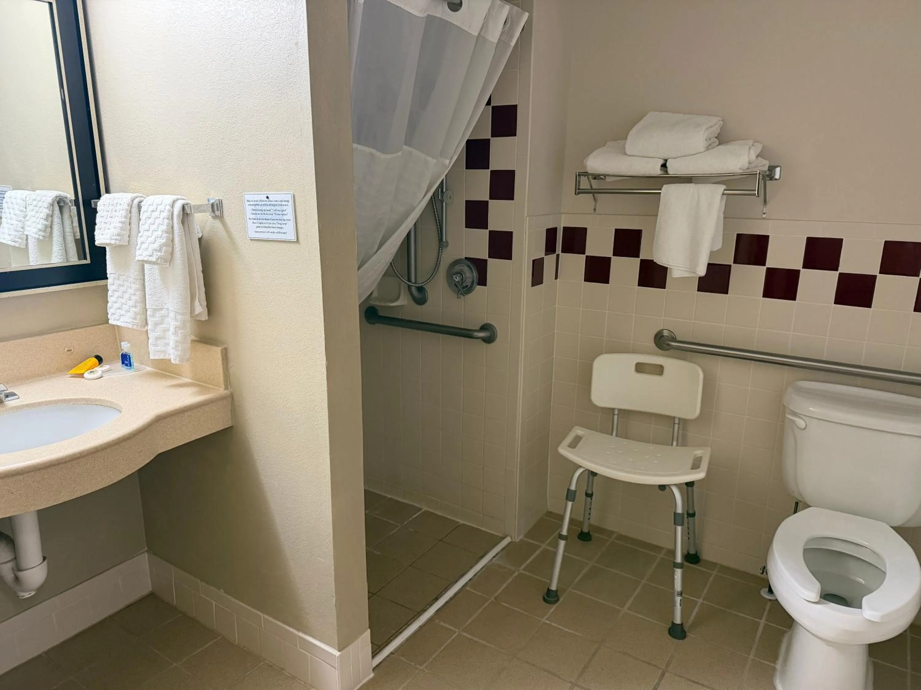 Shower in Rodeway Inn Hesston