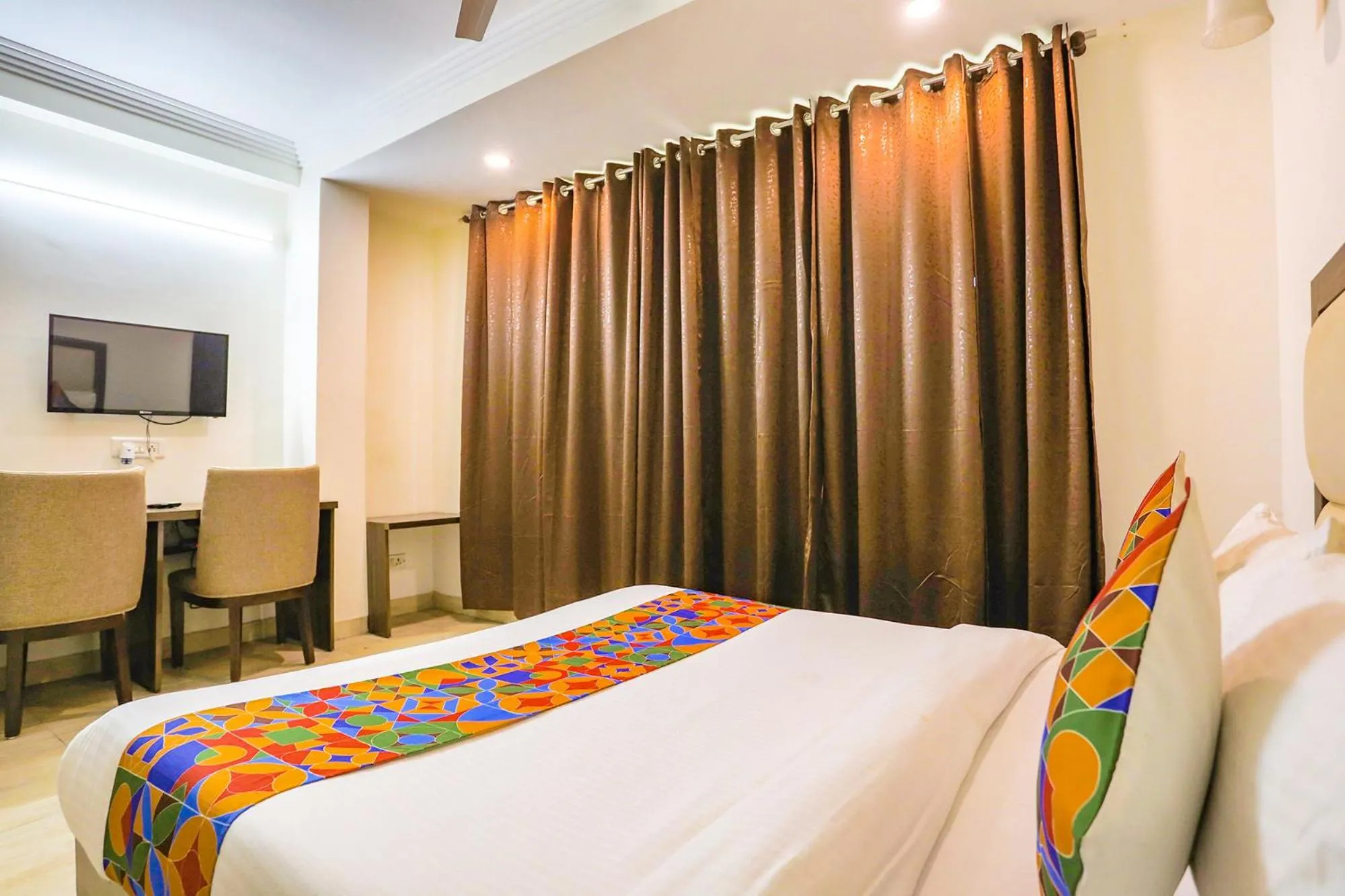 Bed in Via JPM The Grand Bella - Nr Nehru Place Market
