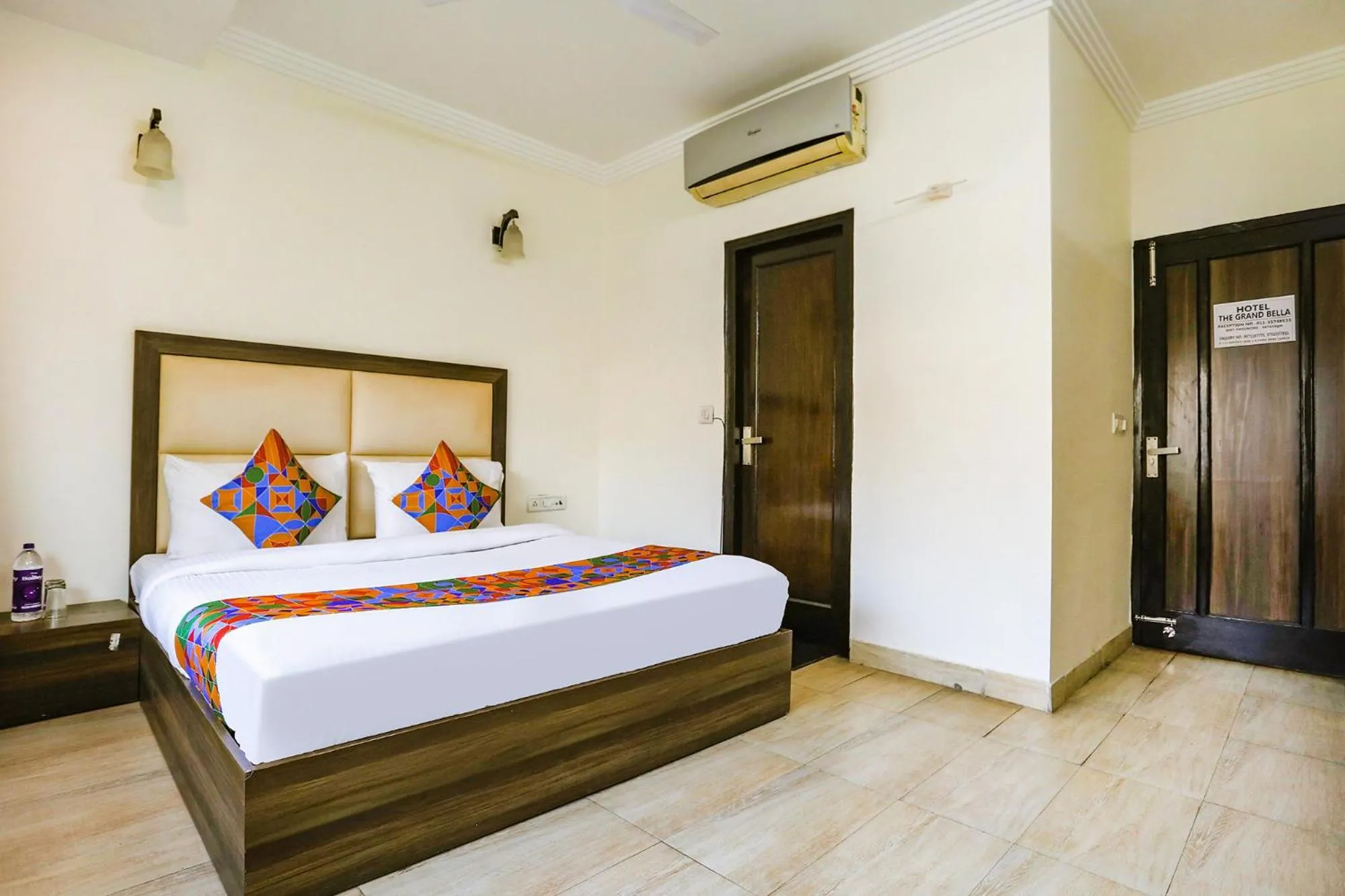 Bed in Via JPM The Grand Bella - Nr Nehru Place Market