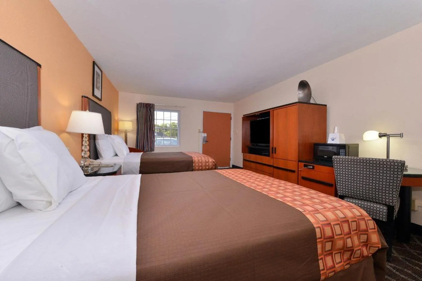 Bed in Media Inn & Suites