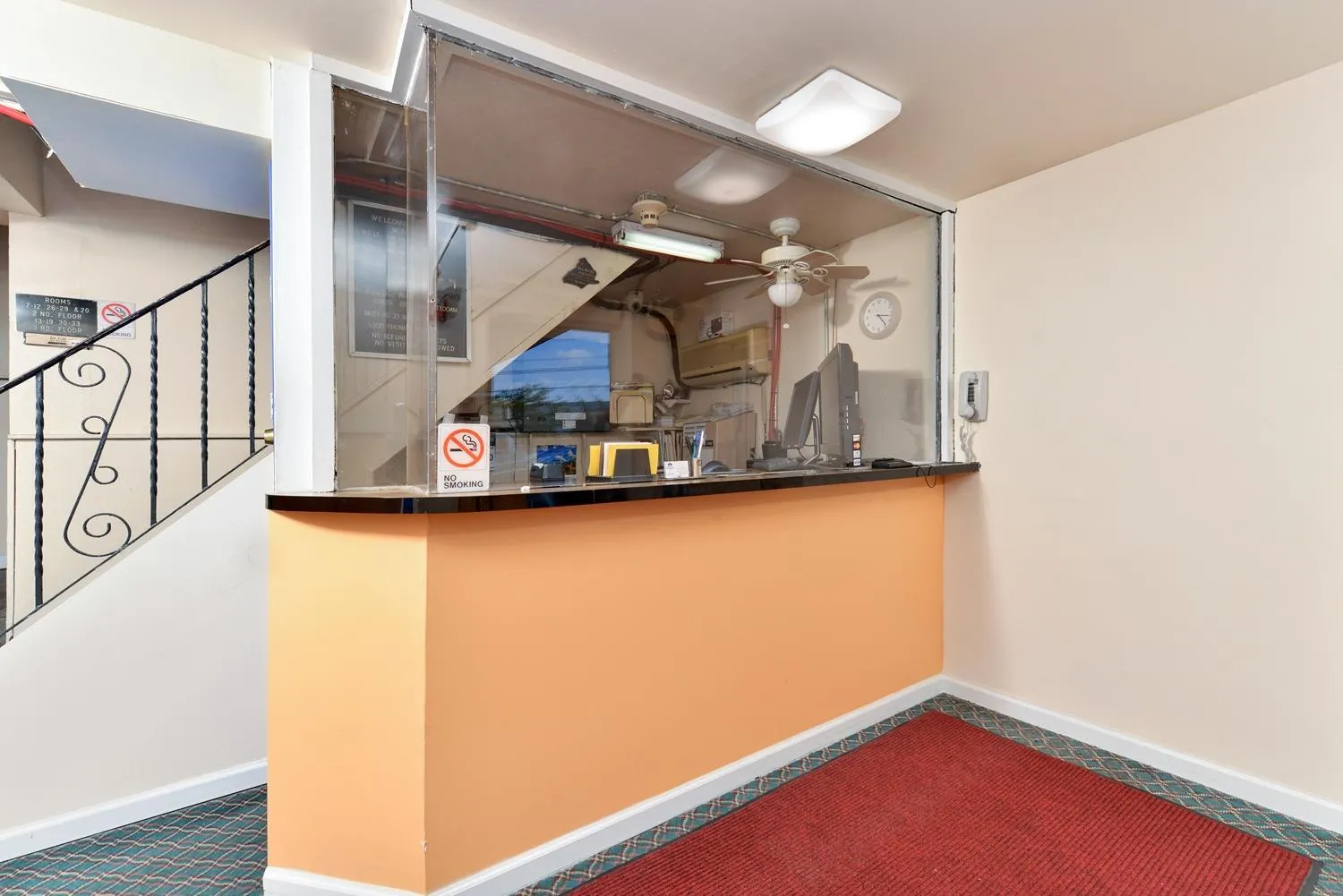 Lobby or reception in Media Inn & Suites