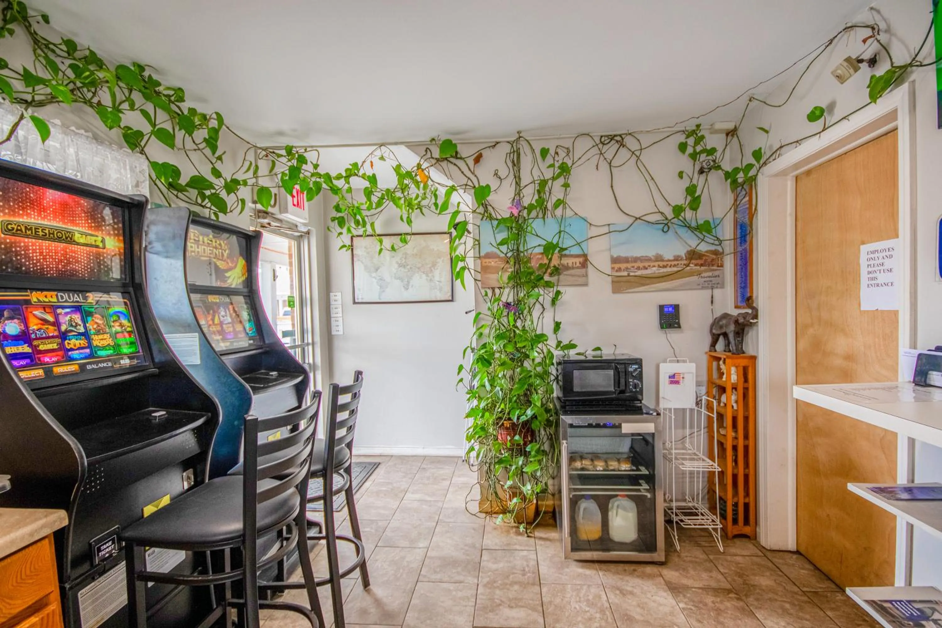 Area and facilities in OYO Travelier Motel