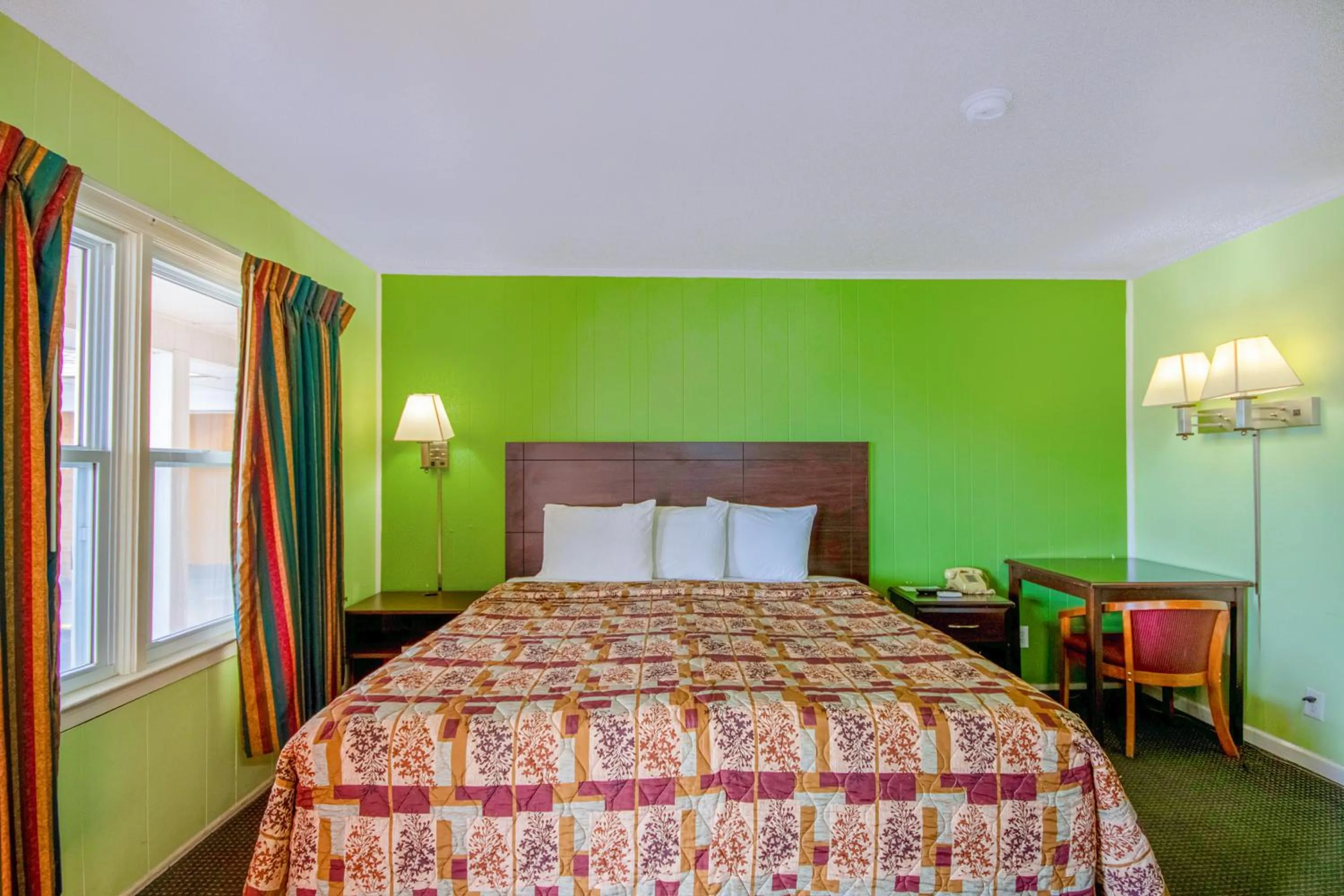 Bedroom, Bed in OYO Travelier Motel