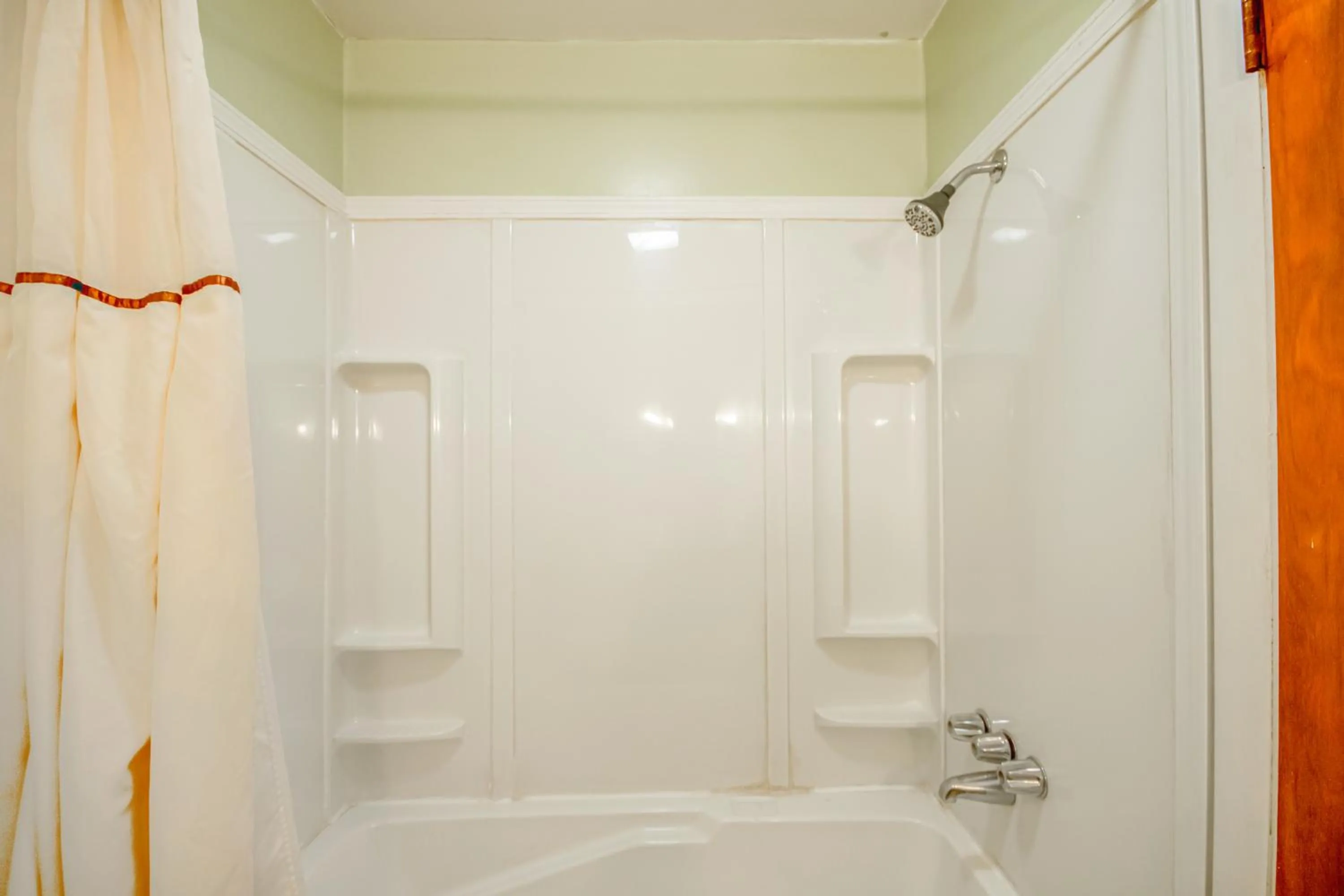 Bathroom in OYO Travelier Motel