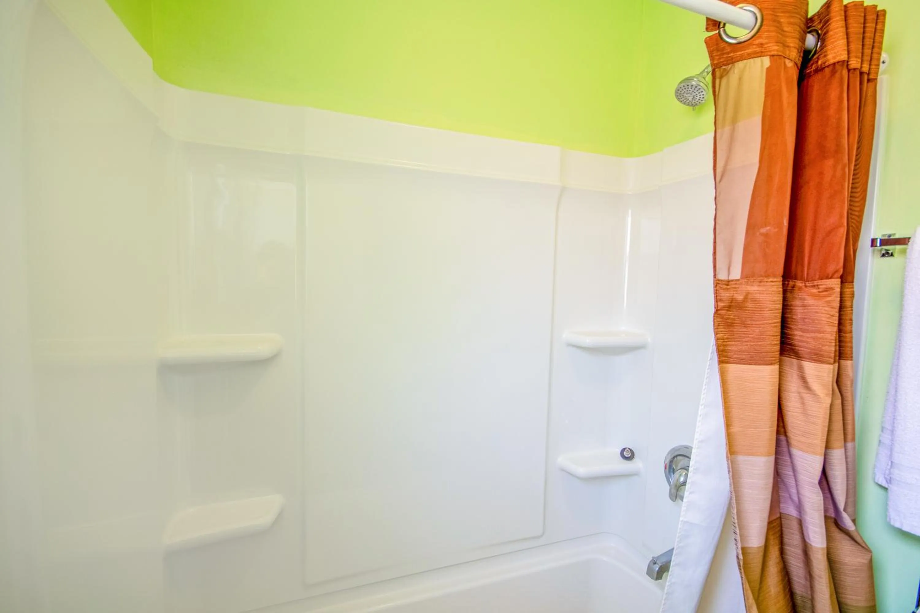 Bathroom in OYO Travelier Motel