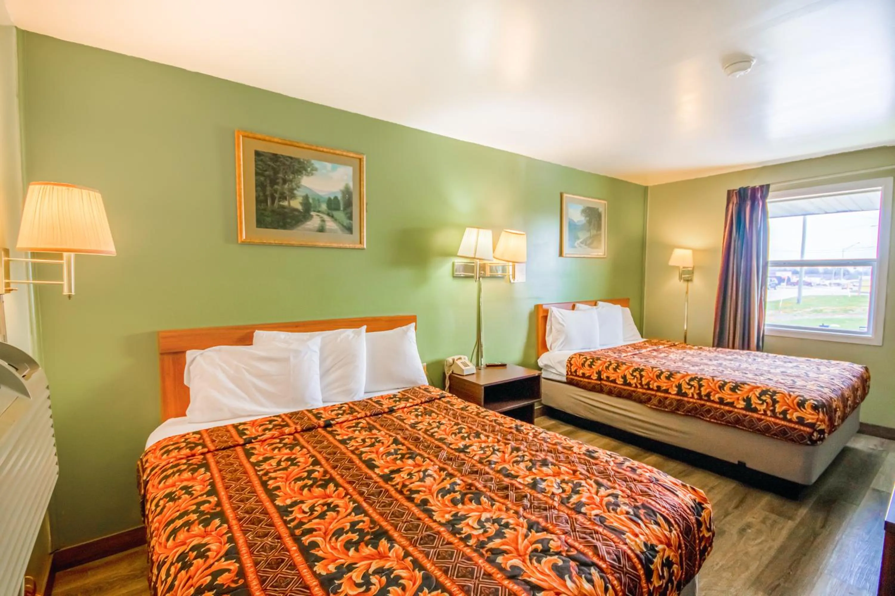 Bedroom, Bed in OYO Travelier Motel