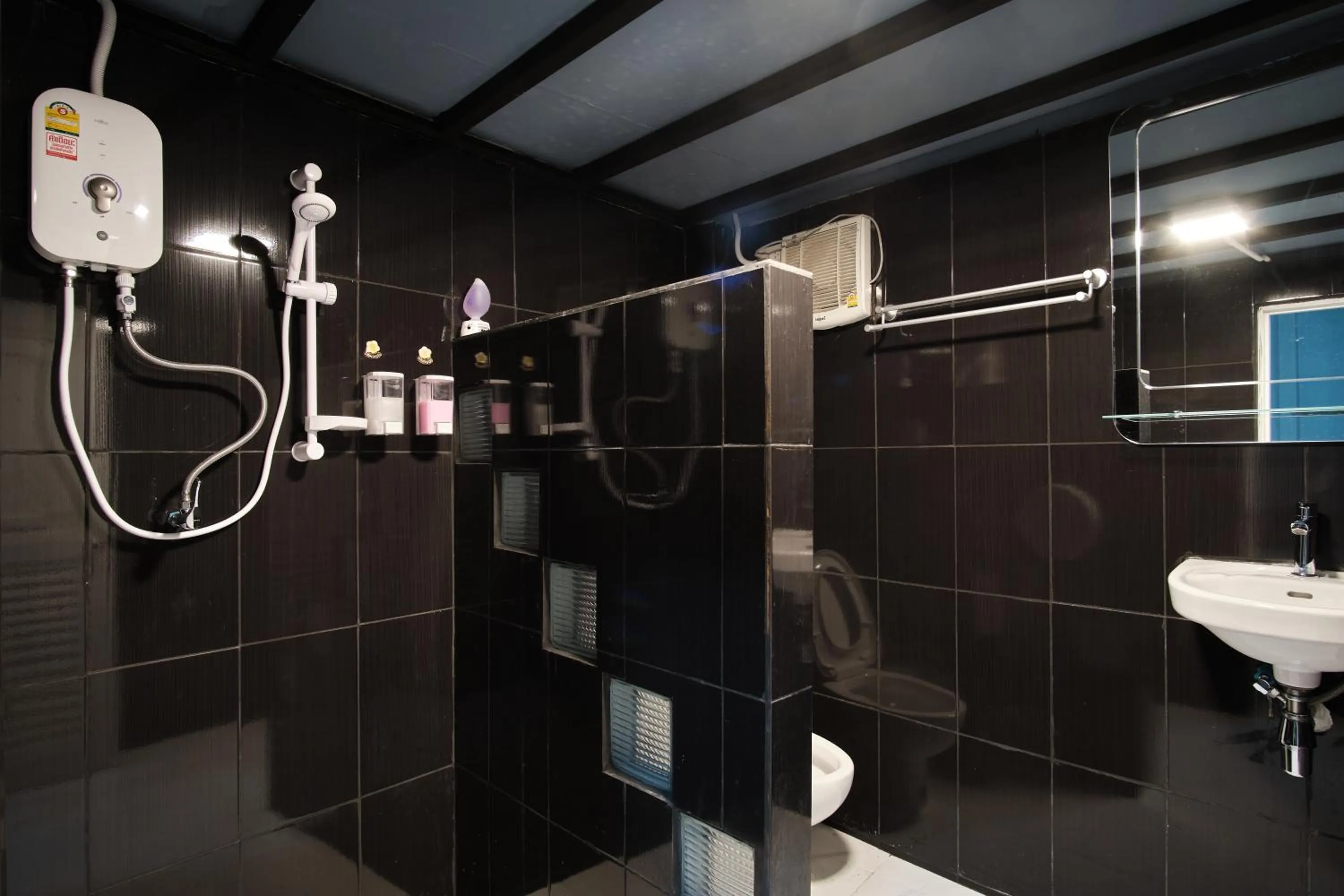 Shower in Private Stay Hostel