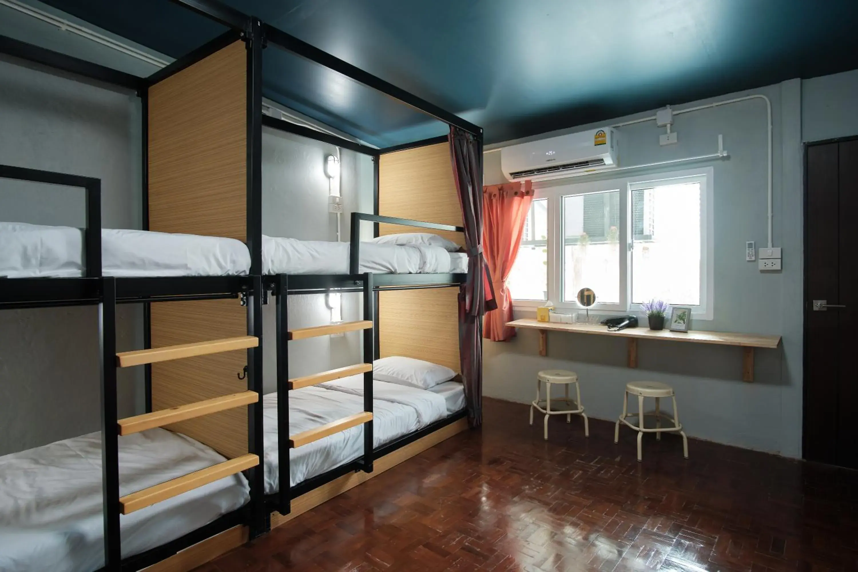 Quadruple Room with Private Bathroom in Private Stay Hostel Quadruple Room with Private Bathroom in Private Stay Hostel