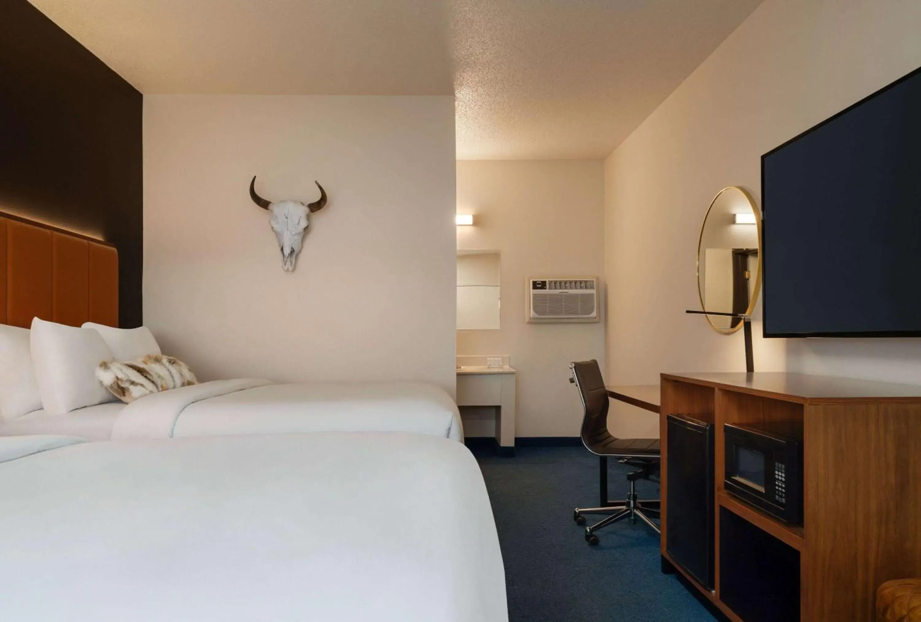 Photo of the whole room, Bed in Travelodge by Wyndham Wall Photo of the whole room, Bed in Travelodge by Wyndham Wall