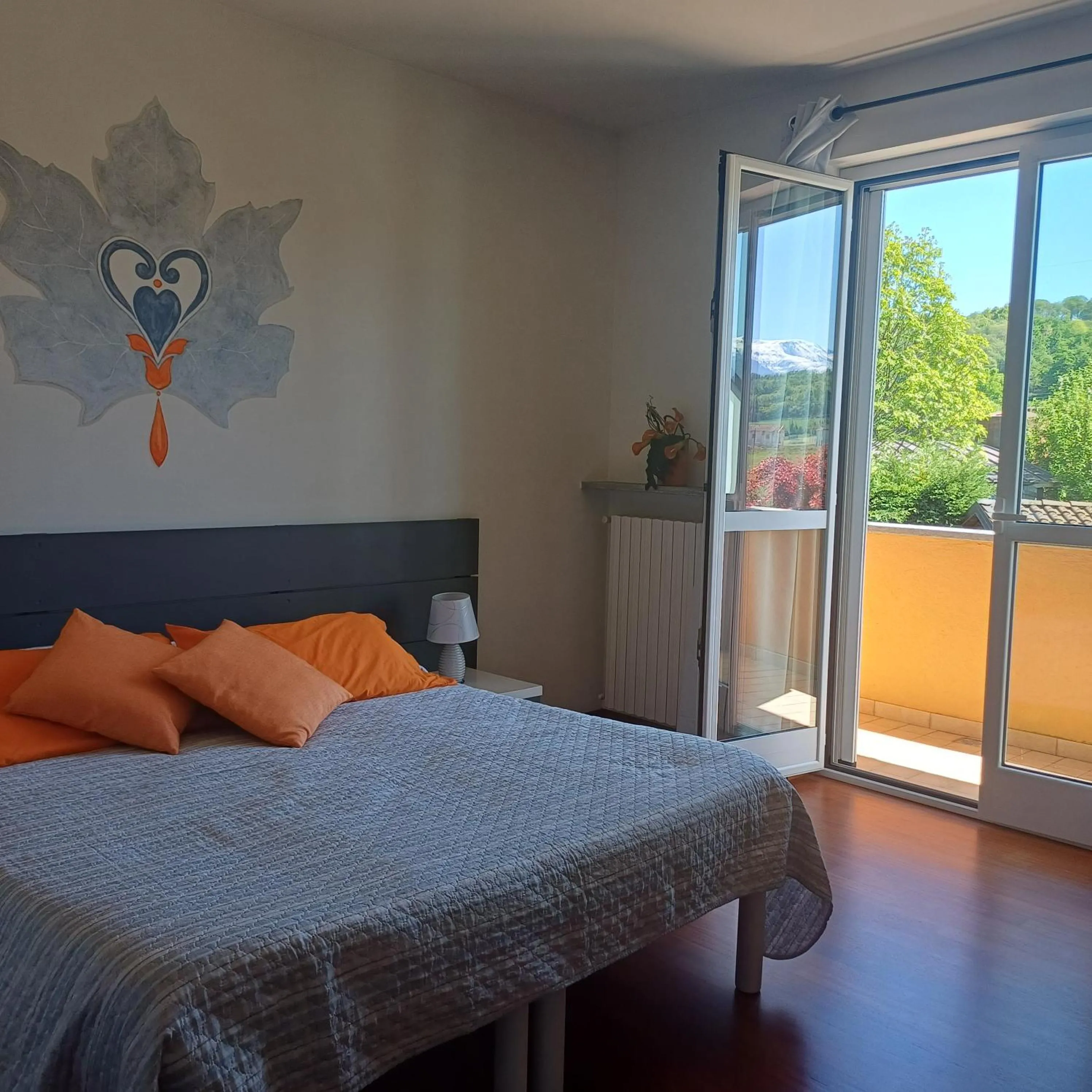 Bed in ACERO ROSSO