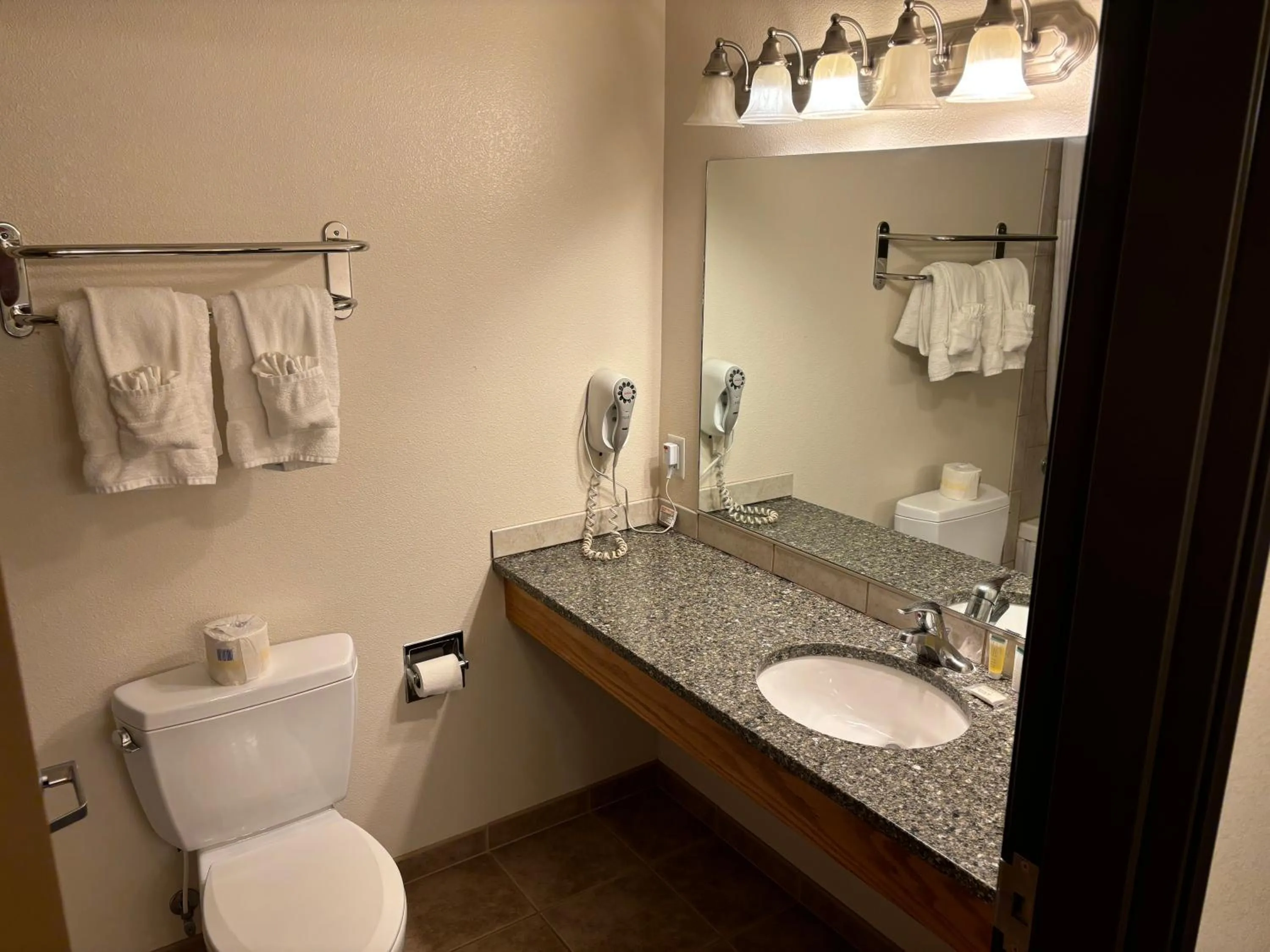 Super 8 by Wyndham Rexburg